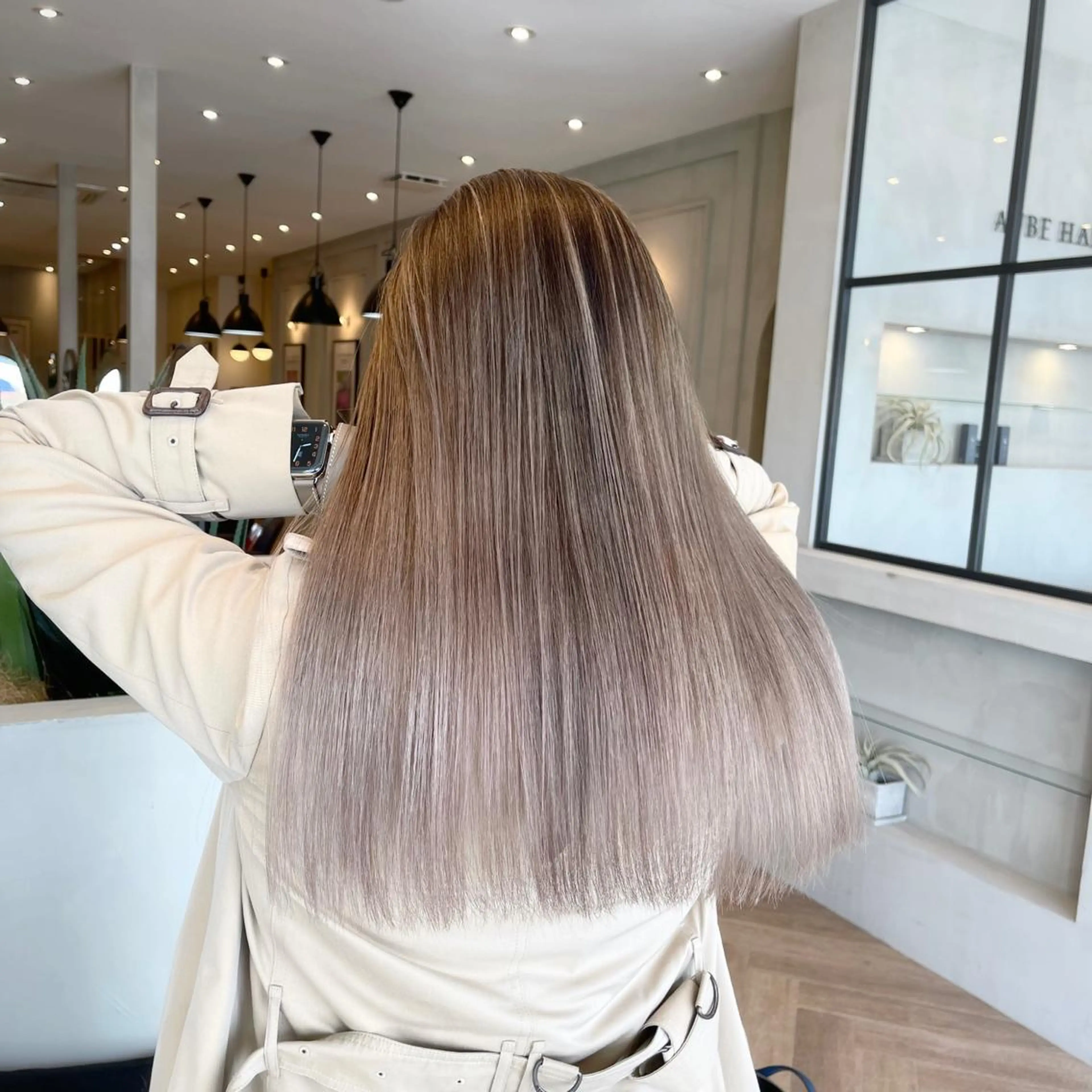 セミロング カラー バレイヤージュ デザインカラー ハイライトカラー 外国人風カラー ハイライト カット ヘアカラー トリートメント アンドウ ユウ/ レイヤーカット/韓国のヘアスタイル