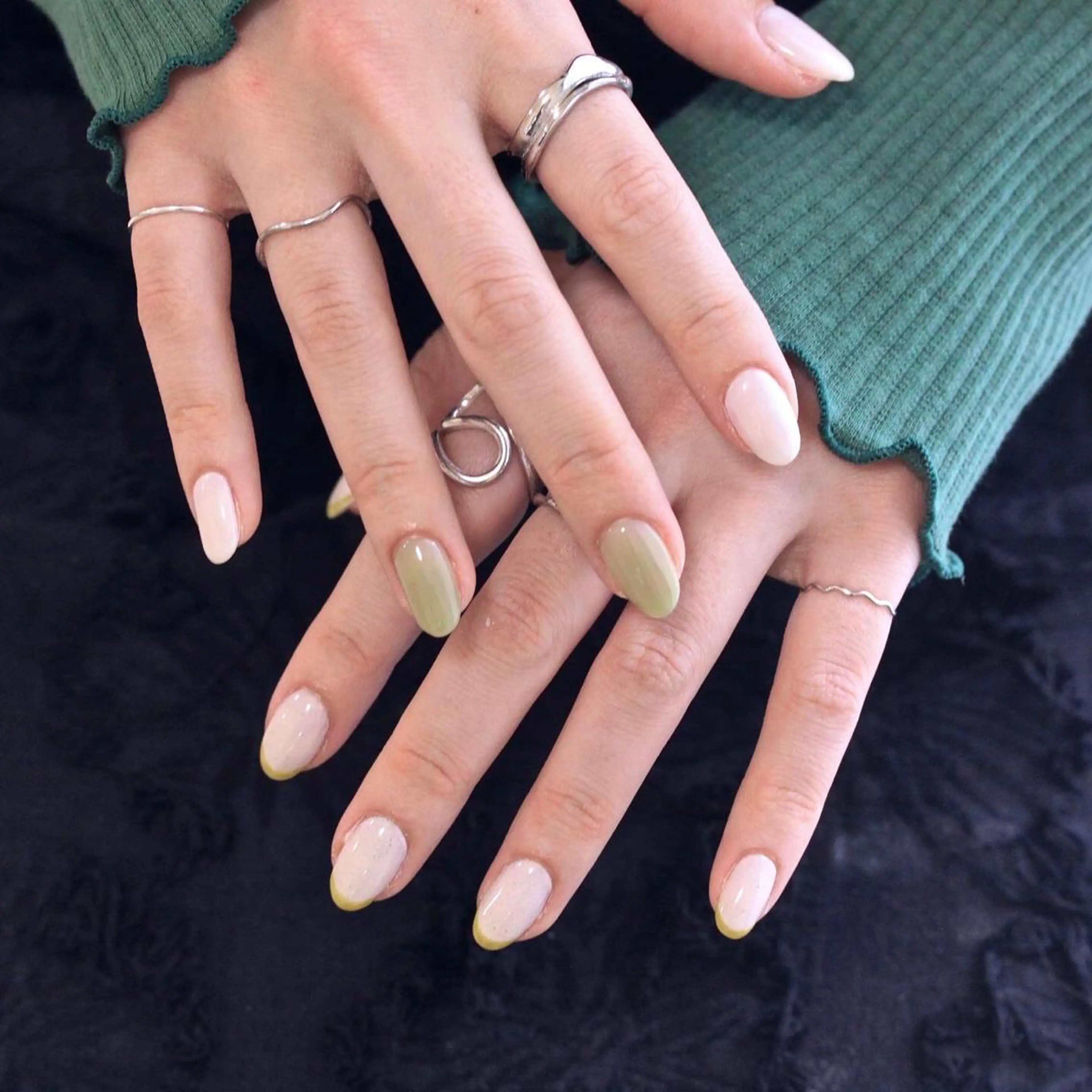 ネイル ピスタチオネイル ホワイト ハンドネイル Elio所属・Elio 国泰寺のネイルデザイン