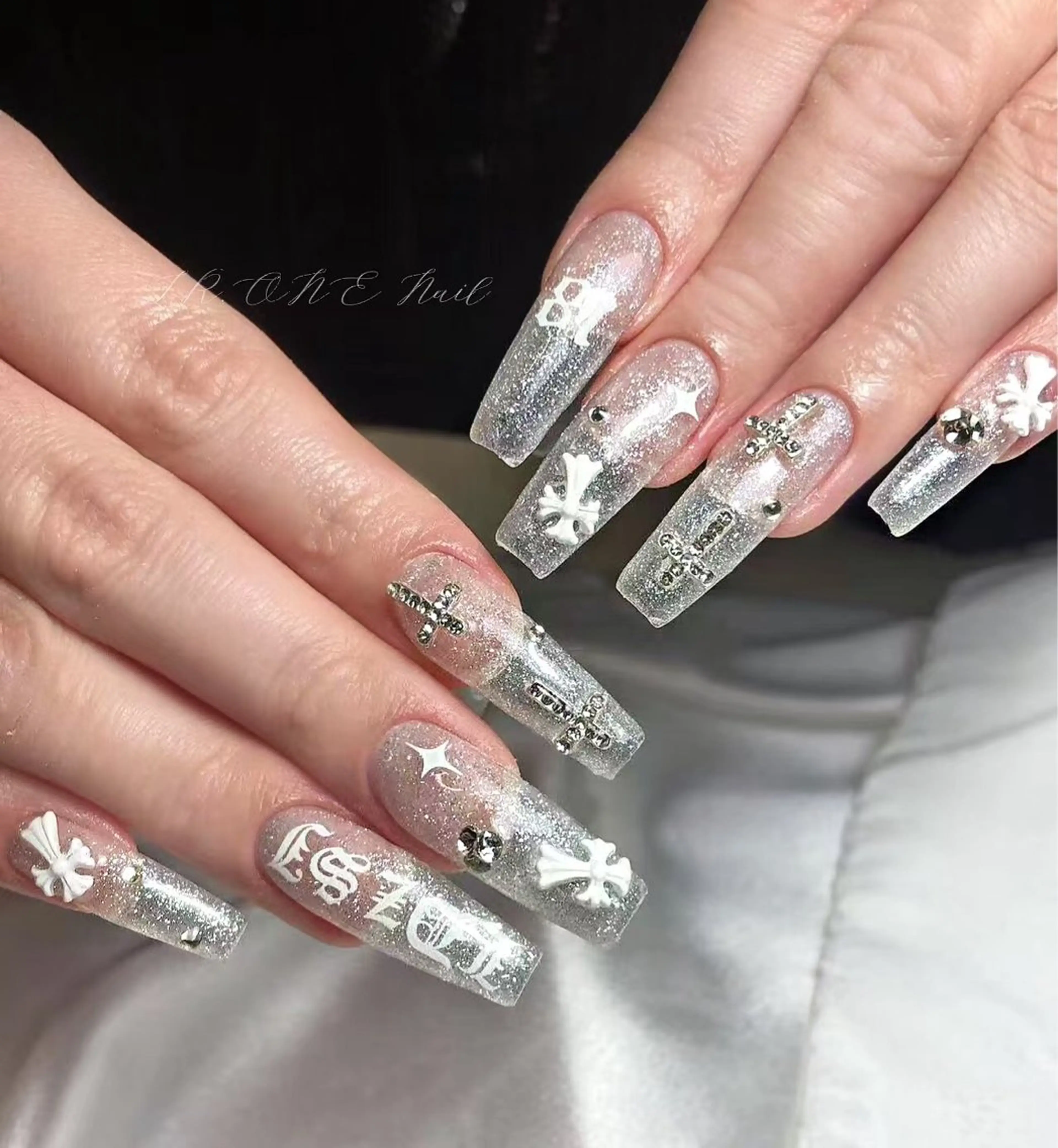 ネイル ハンドネイル LR.ONE ヨウのネイルデザイン