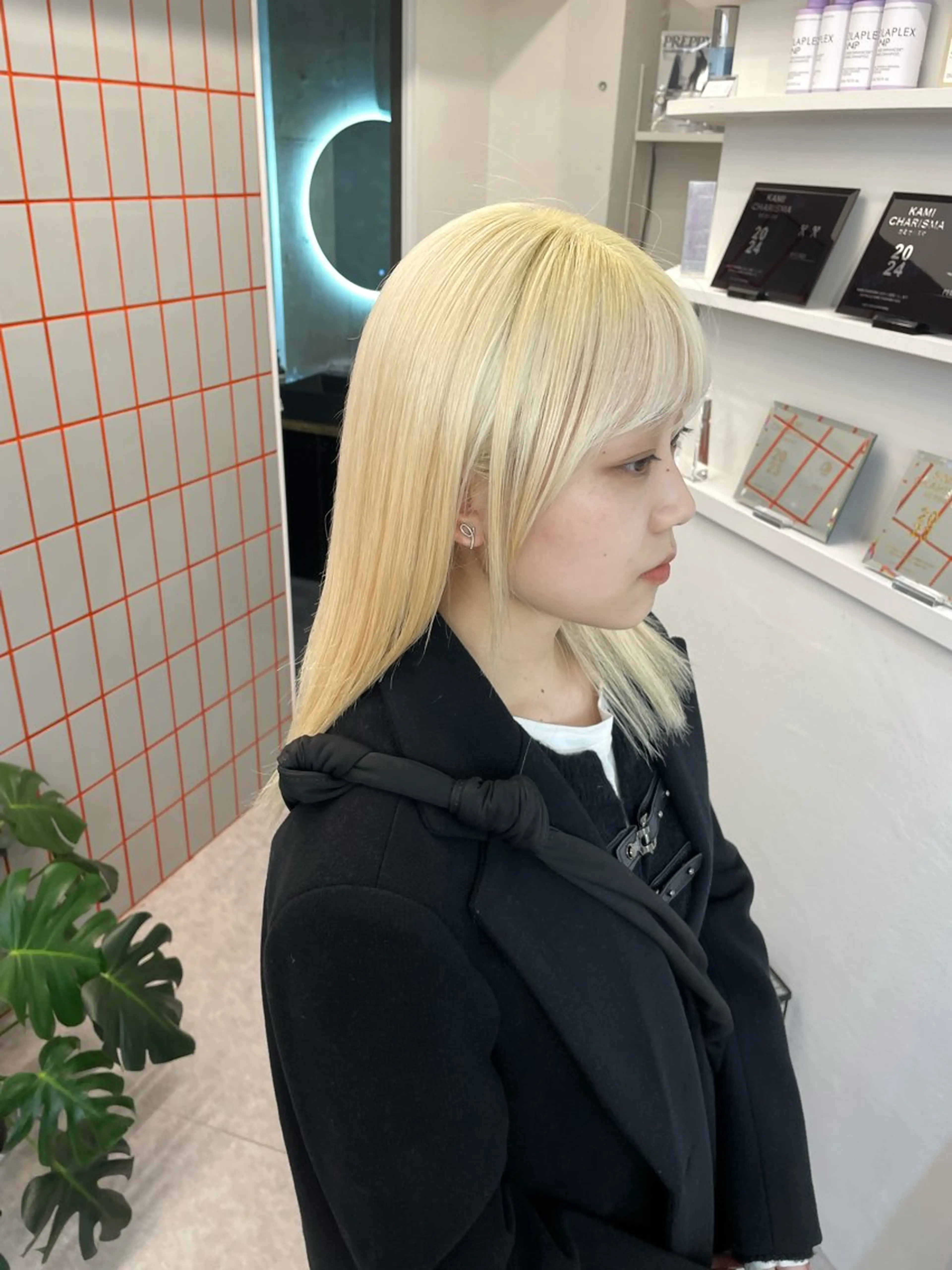 ミディアム ヘアカラー 韓国ハイトーン🦋 hikariのヘアスタイル