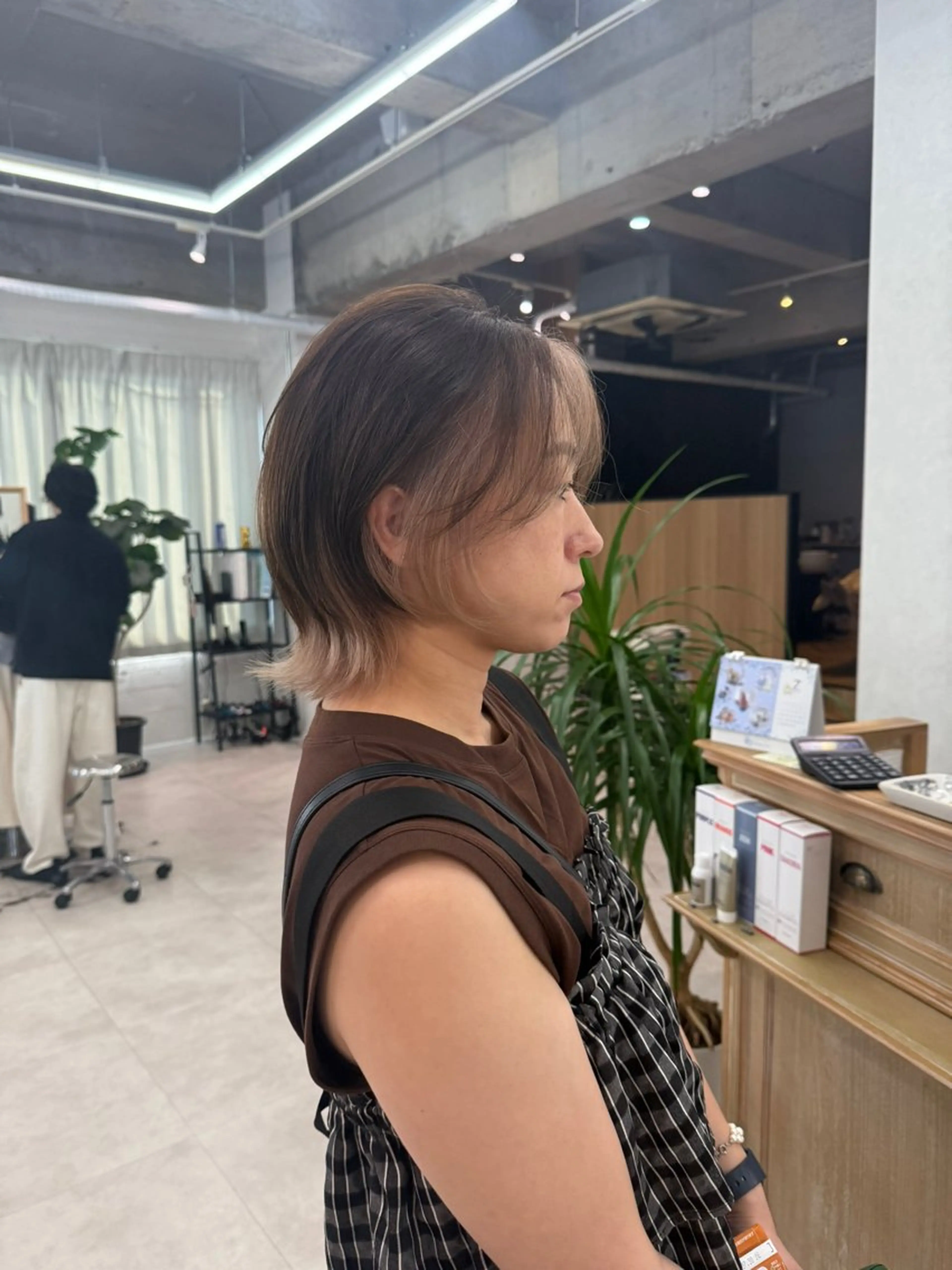 ショート カラー 渡邉 あいのヘアスタイル