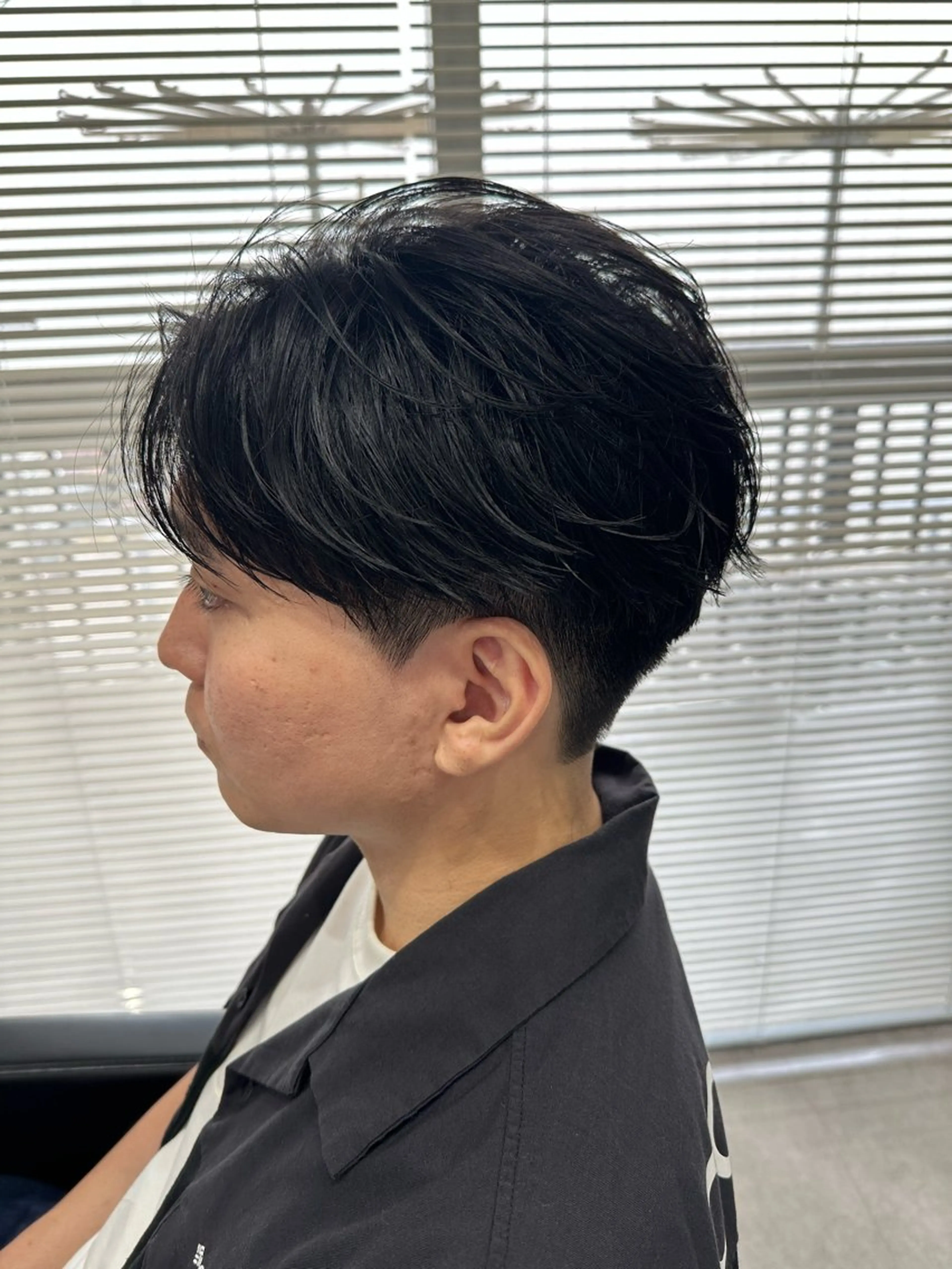 ショート パーマ メンズ フェザーパーマ メンズパーマ カット パーマ 「パーマ指名No1 🥇」小日向悠のヘアスタイル