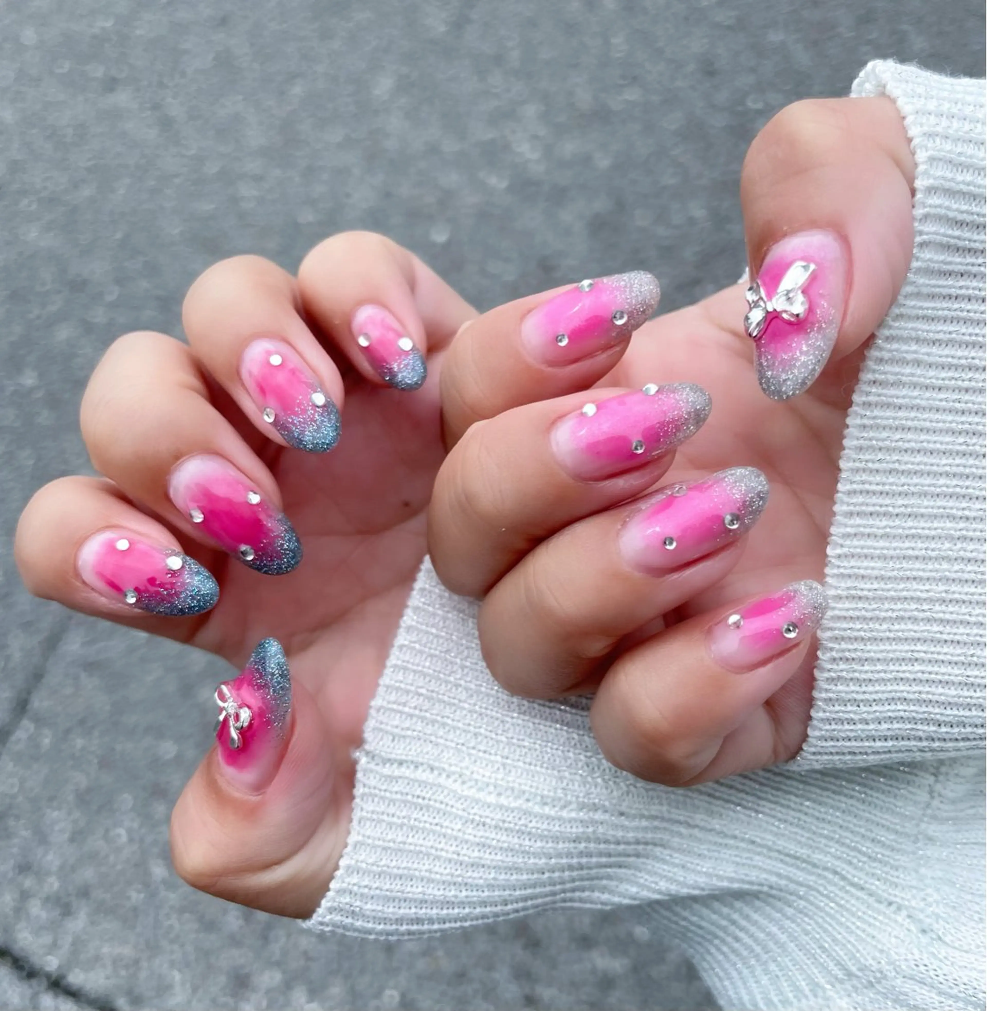 ネイル チークネイル フラッシュネイル ハンドネイル jujur HARUKA🌸のネイルデザイン