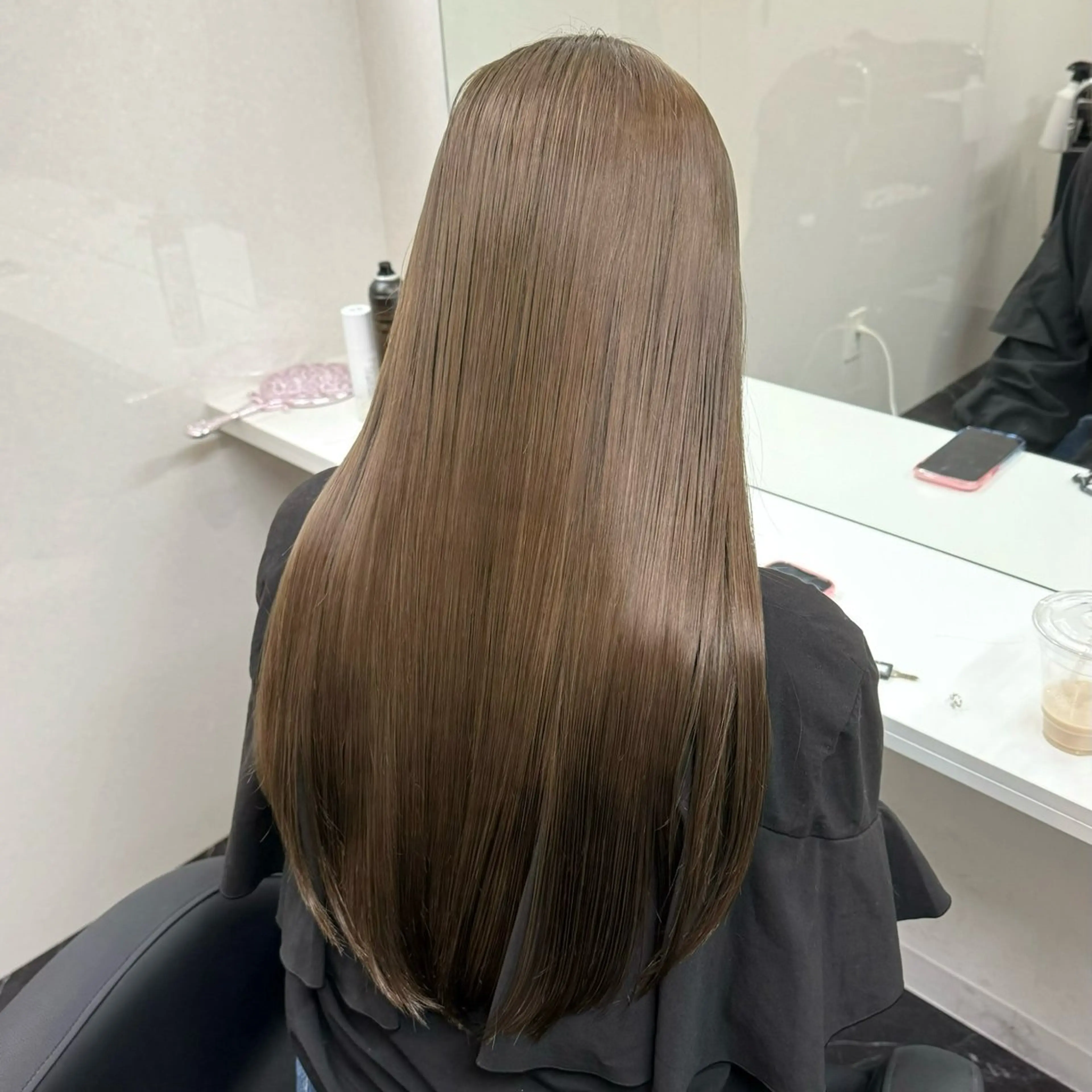 セミロング カラー アッシュ ベージュカラー ブリーチ ブルーカラー ブルーアッシュ ヘアカラー トリートメント ハイトーン/ 髪質改善/上質艶髪のヘアスタイル