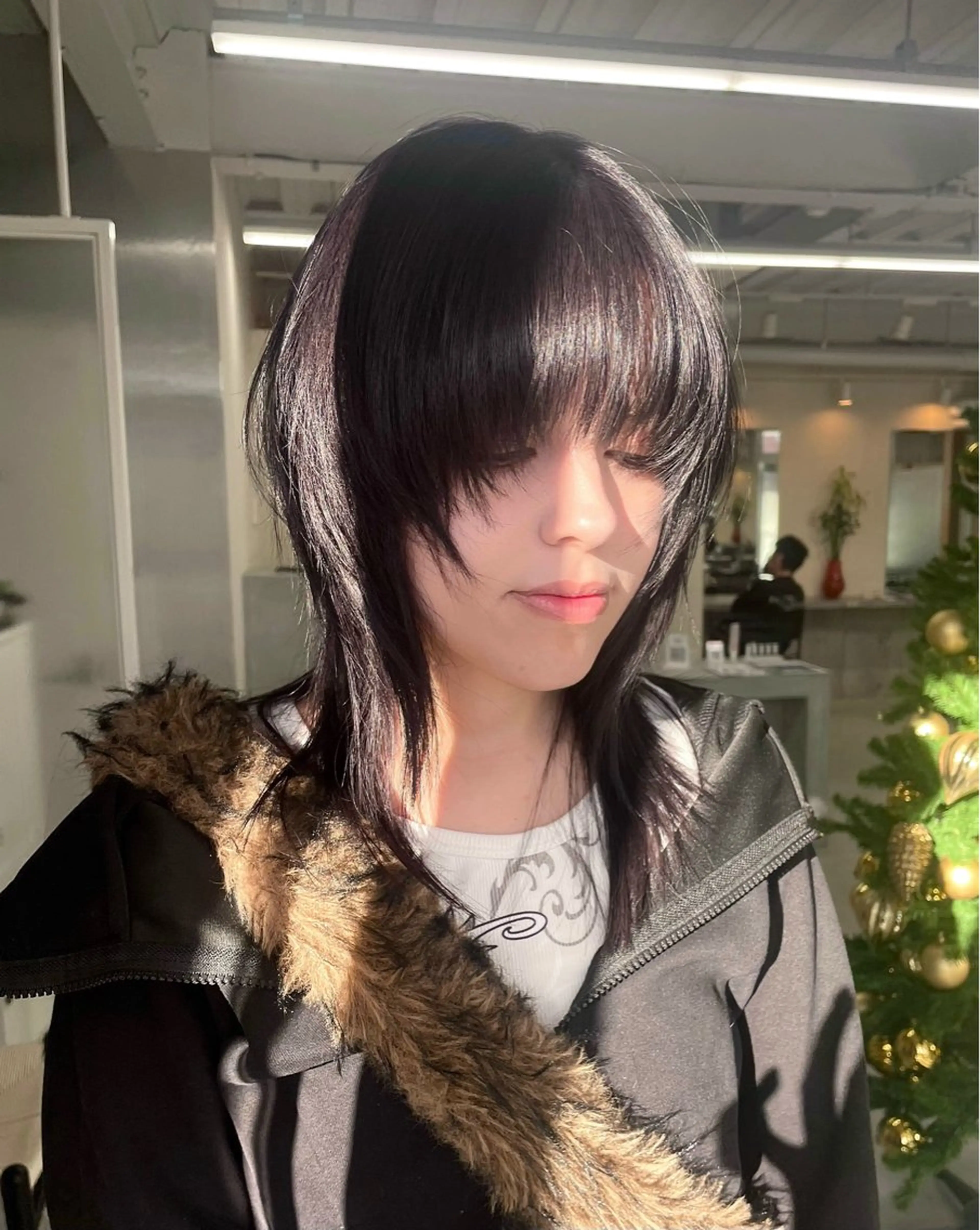 セミロング カラー ブリーチ ディープラベンダー ラベンダーカラー ハッシュカット カット ヘアカラー 錦 茉李 @lm.mari03のヘアスタイル