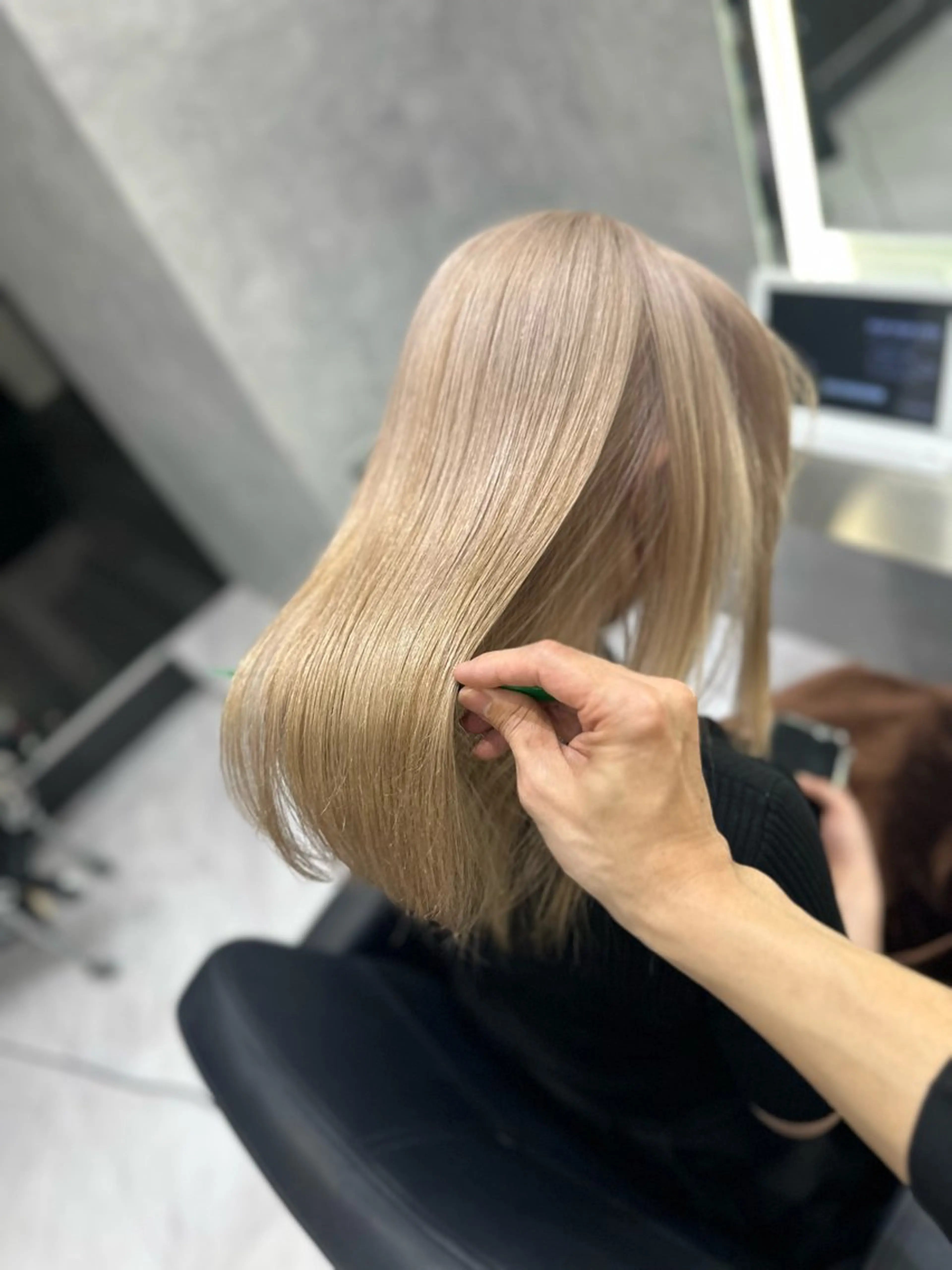 セミロング カラー ブリーチ ヘアカラー トリートメント CS made by SHACHU栄店所属・透明感/ブリーチ縮毛 /髪質改善/星野純一のヘアスタイル