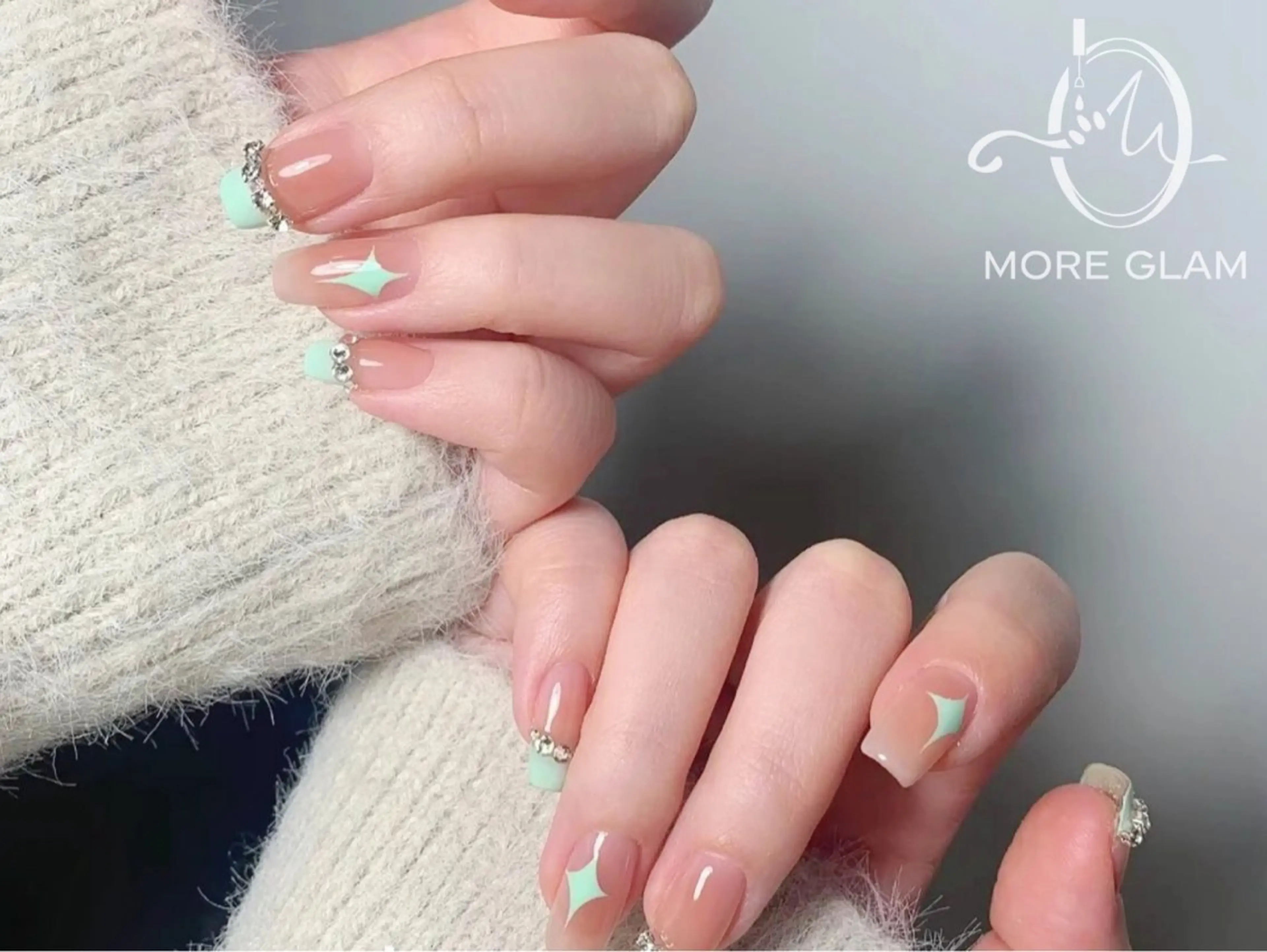 ネイル 長さ出し フットネイル フレンチネイル ジェルネイル 韓国ネイル MoreGlam Nailsのネイルデザイン