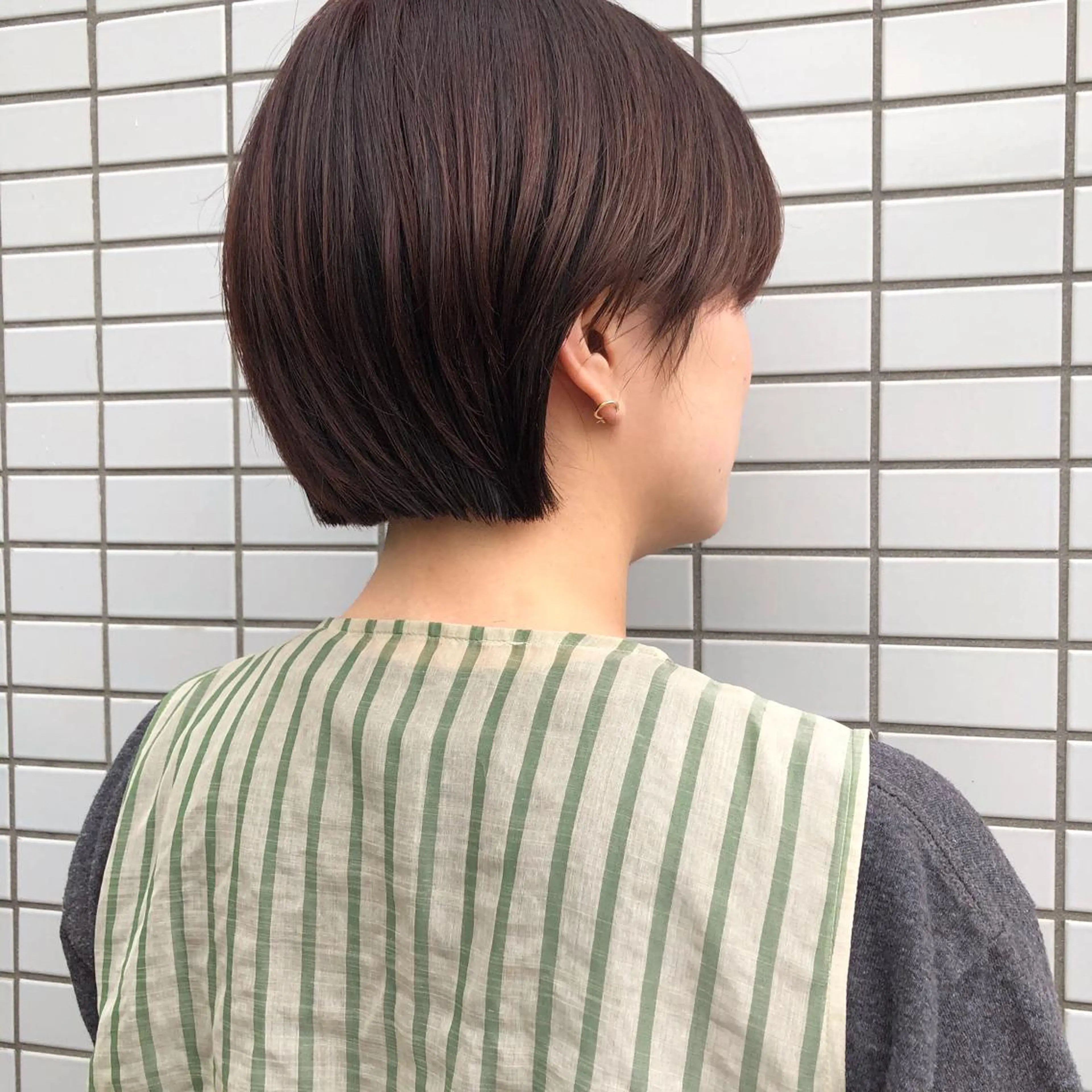 ショート カット ヘアカラー 吉川 愛美李のヘアスタイル