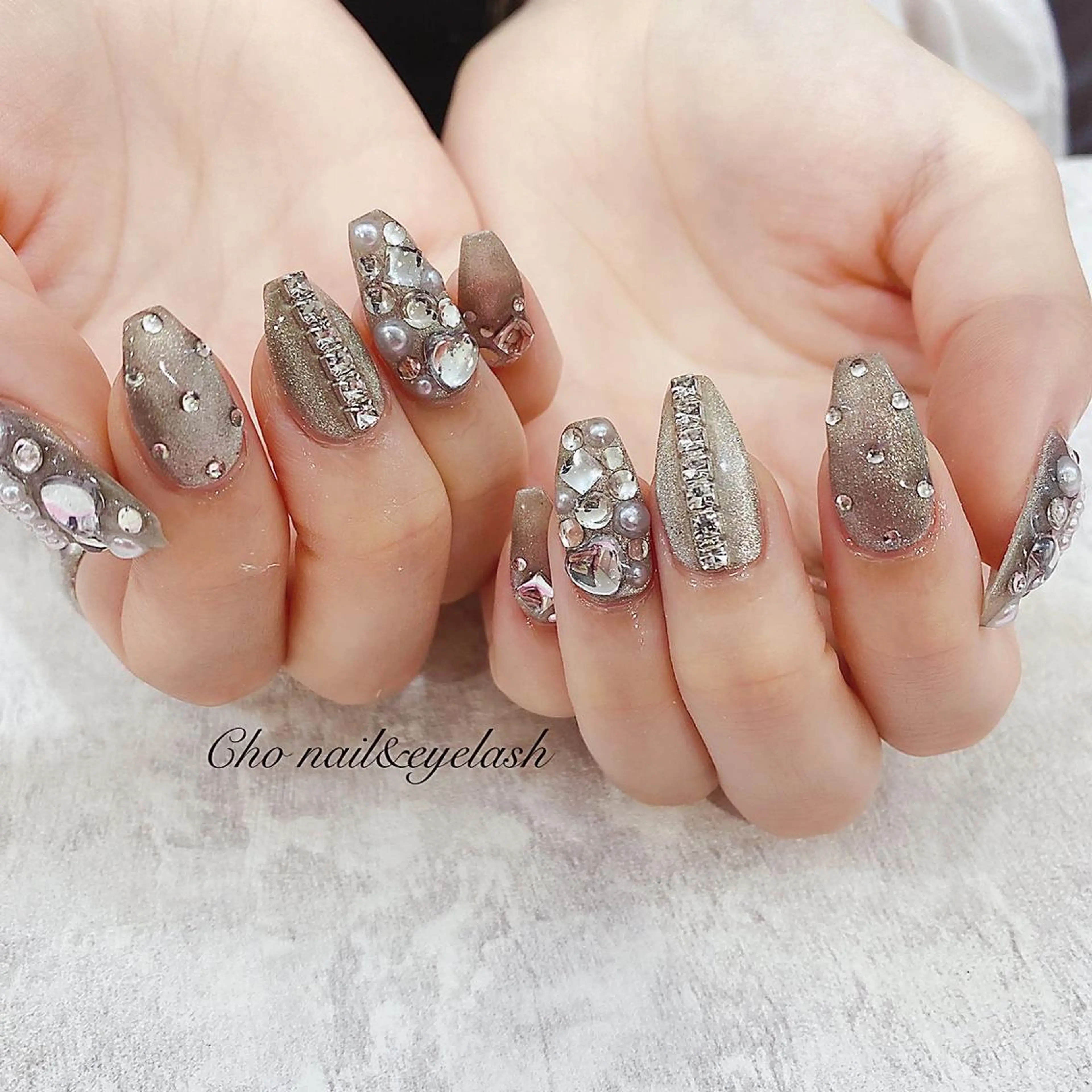 ミディアム ネイル cho nailのネイルデザイン