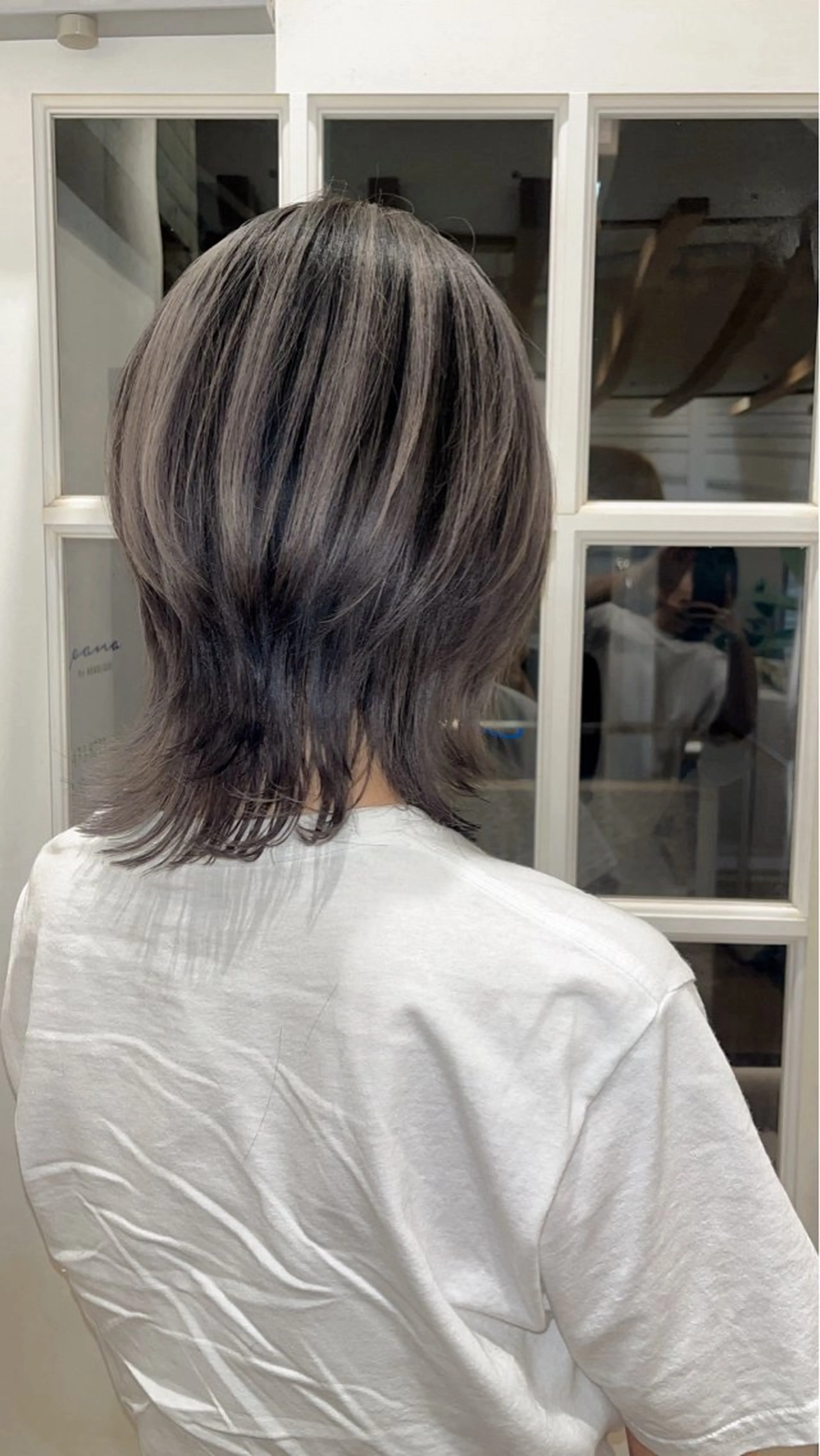 ミディアム ウルフカット カット ヘアカラー 三浦 翔太のヘアスタイル