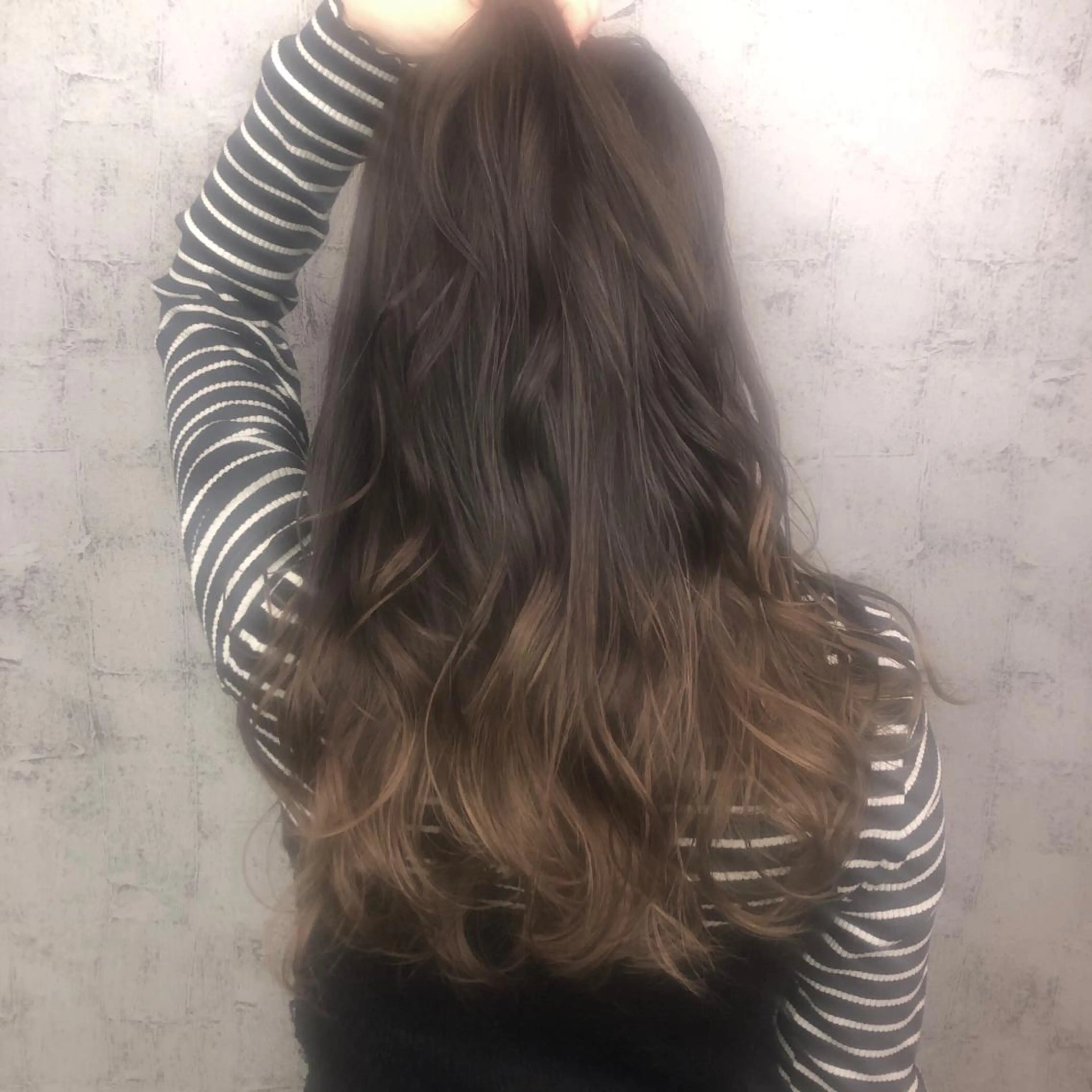 ロング カラー ブリーチ グラデーションカラー グレージュ ベージュ/インナー カラー🤍Rieのヘアスタイル