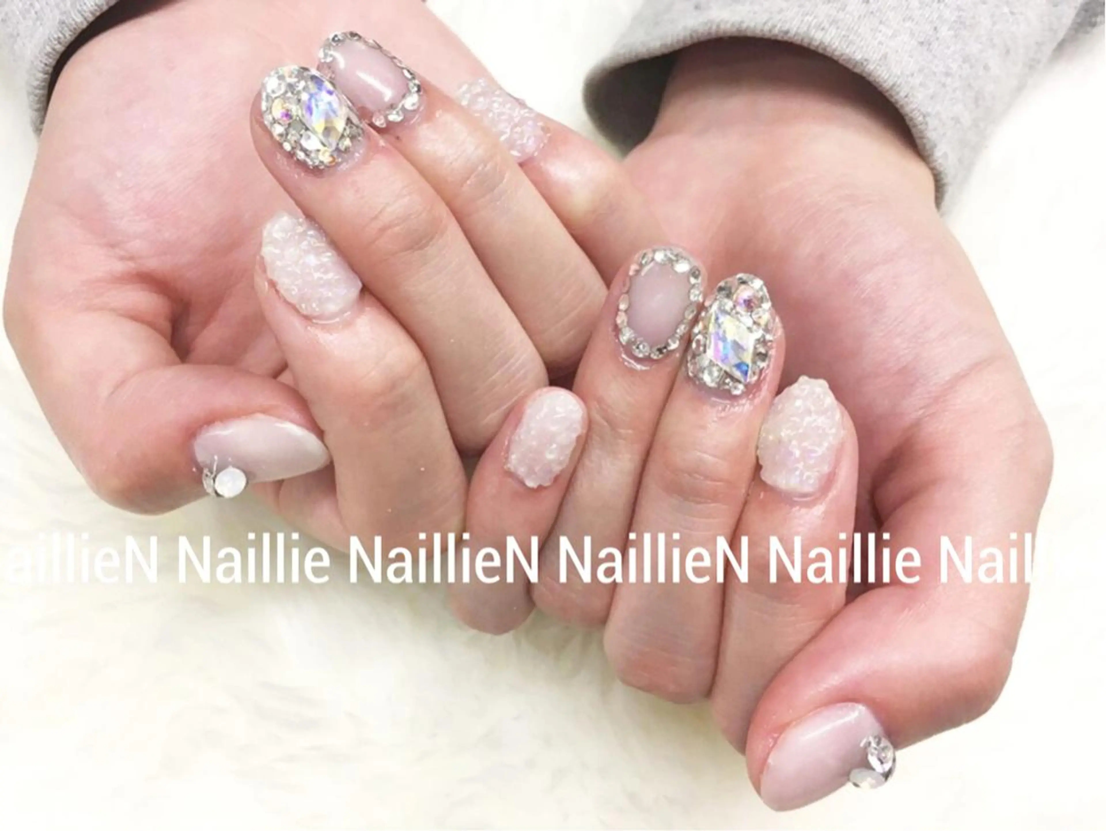 ネイル 持ち込み Nail lieNのネイルデザイン