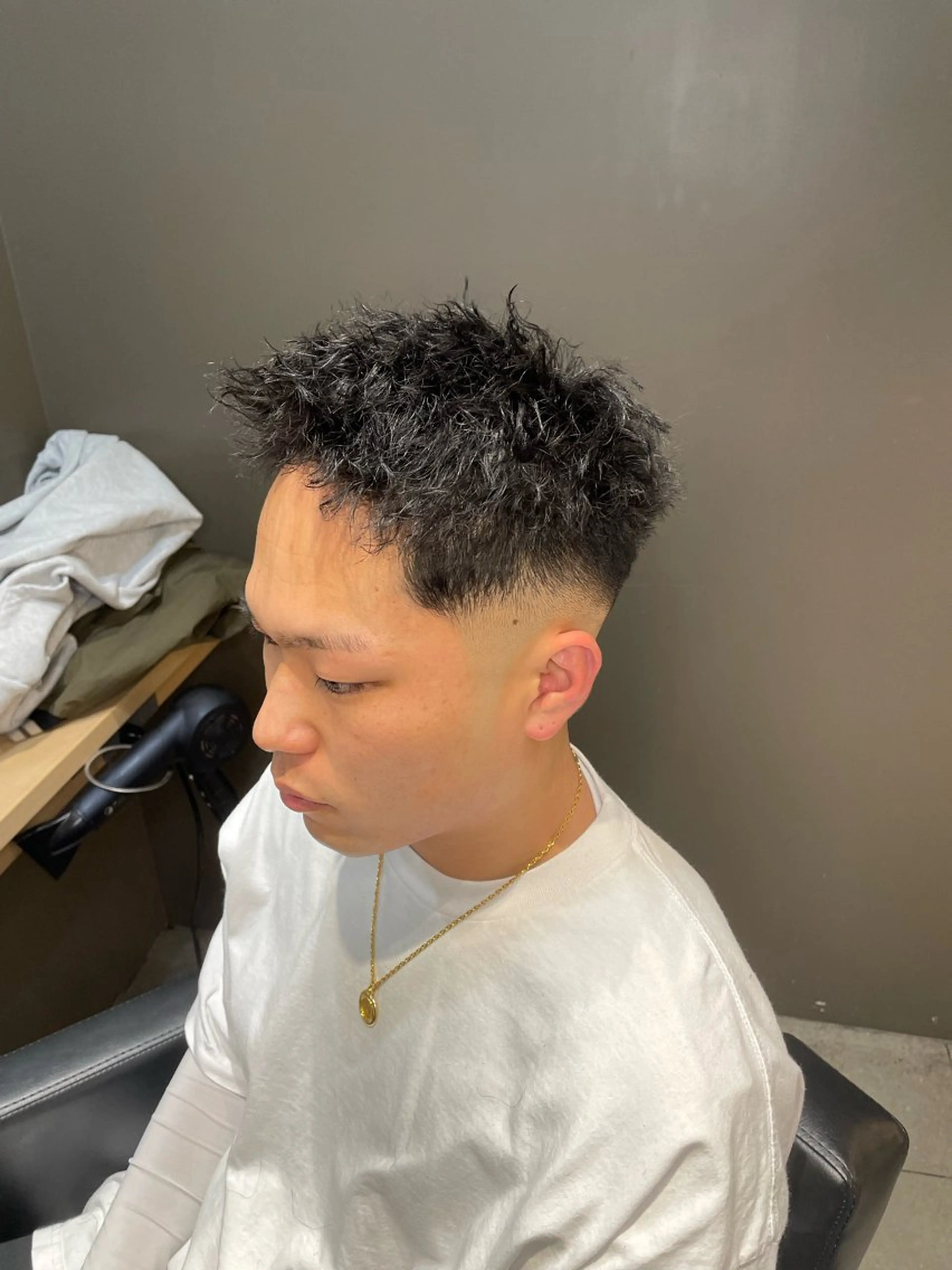 パーマ メンズ メンズパーマ メンズツイストパーマ ツイストパーマ Le'a所属・渋谷/フェード/ 國分 翔のヘアスタイル