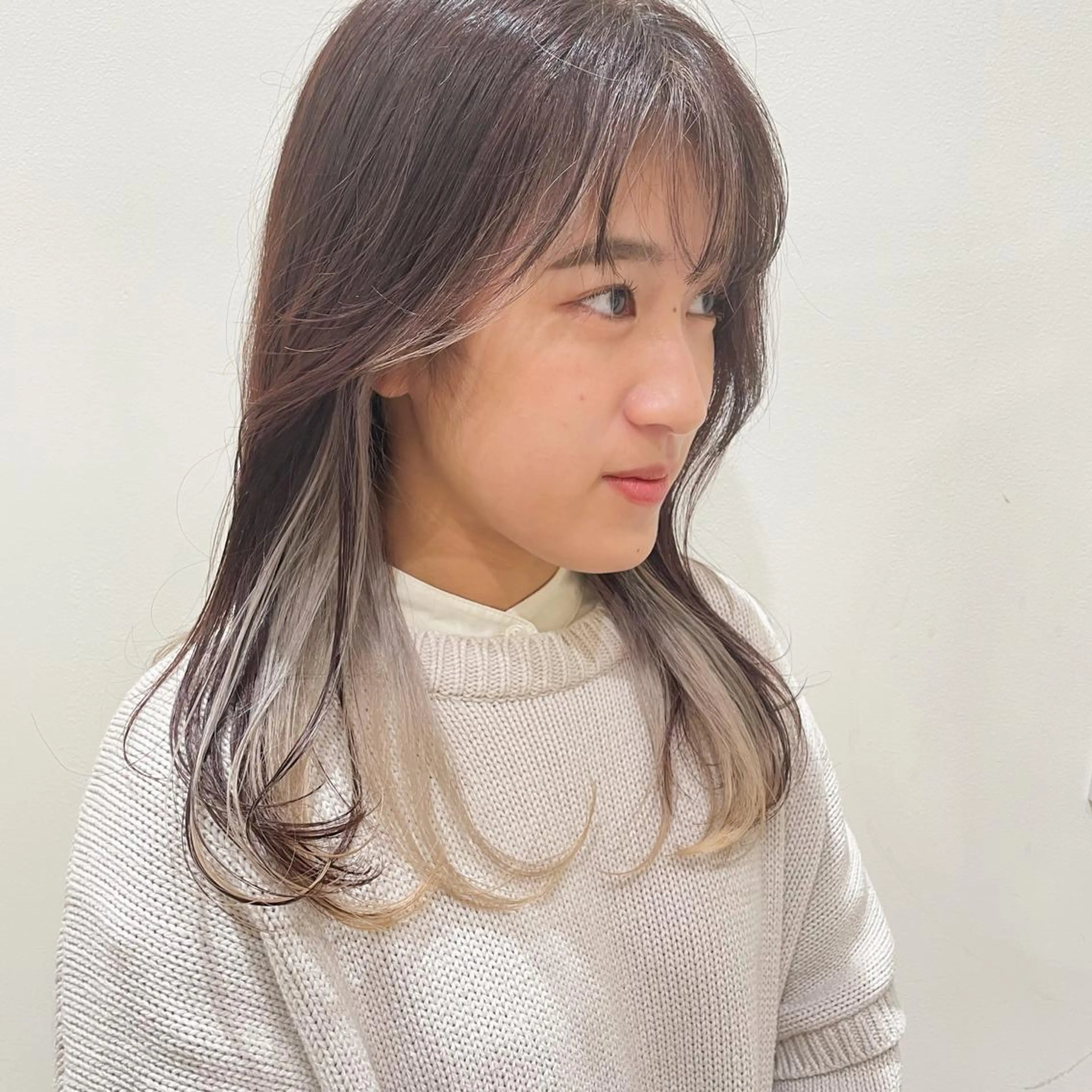 ミディアム カラー ミストバング ベージュカラー  フェイスフレーミング インナーカラー Ammy 池袋所属・韓国ヘア&耳ツボ💎 池袋/himeriのその他イメージ