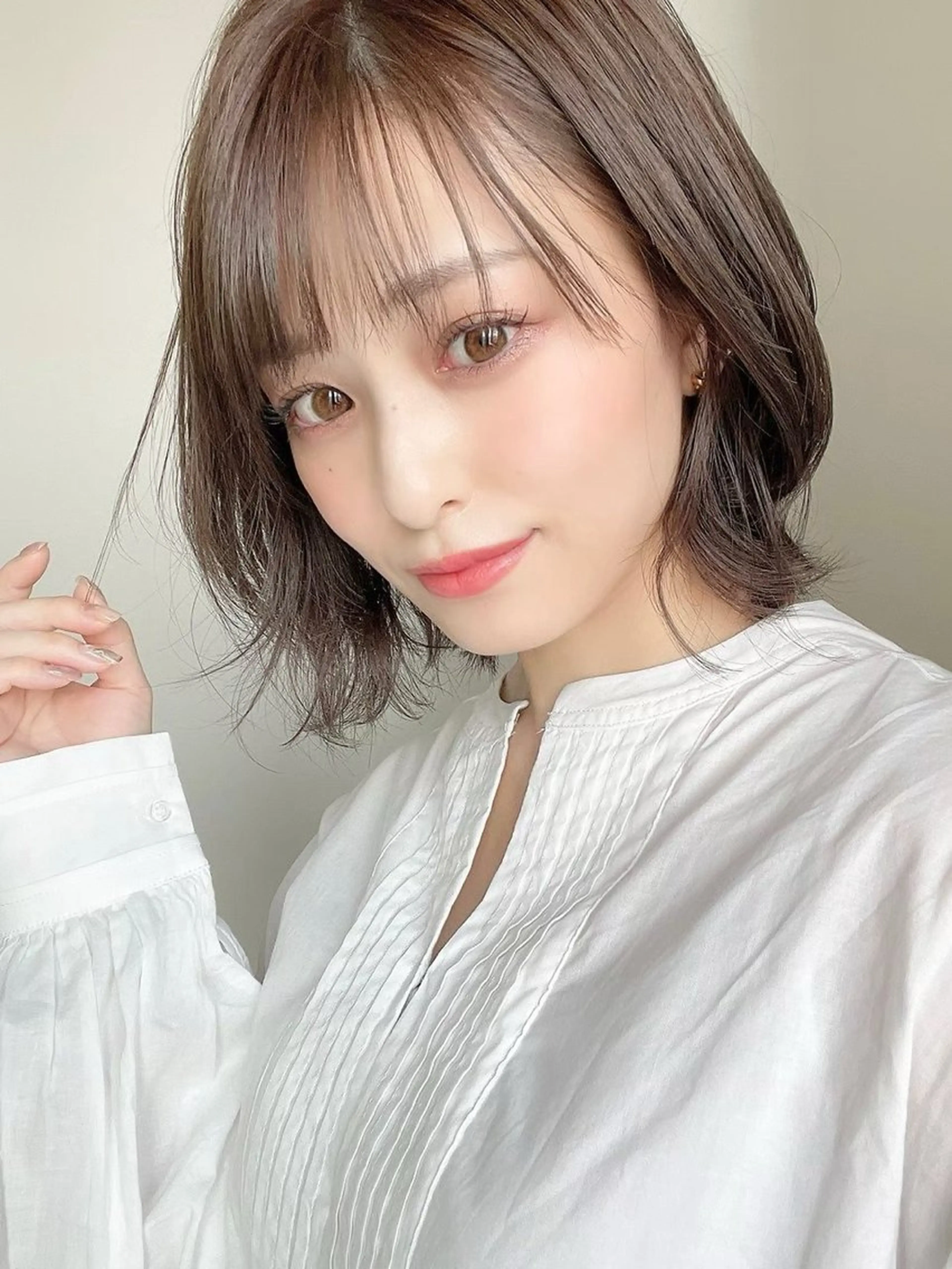 ミディアム カット ヘアカラー トリートメント 新宿/韓国レイヤー/ 顔周りカット松本美晴のヘアスタイル