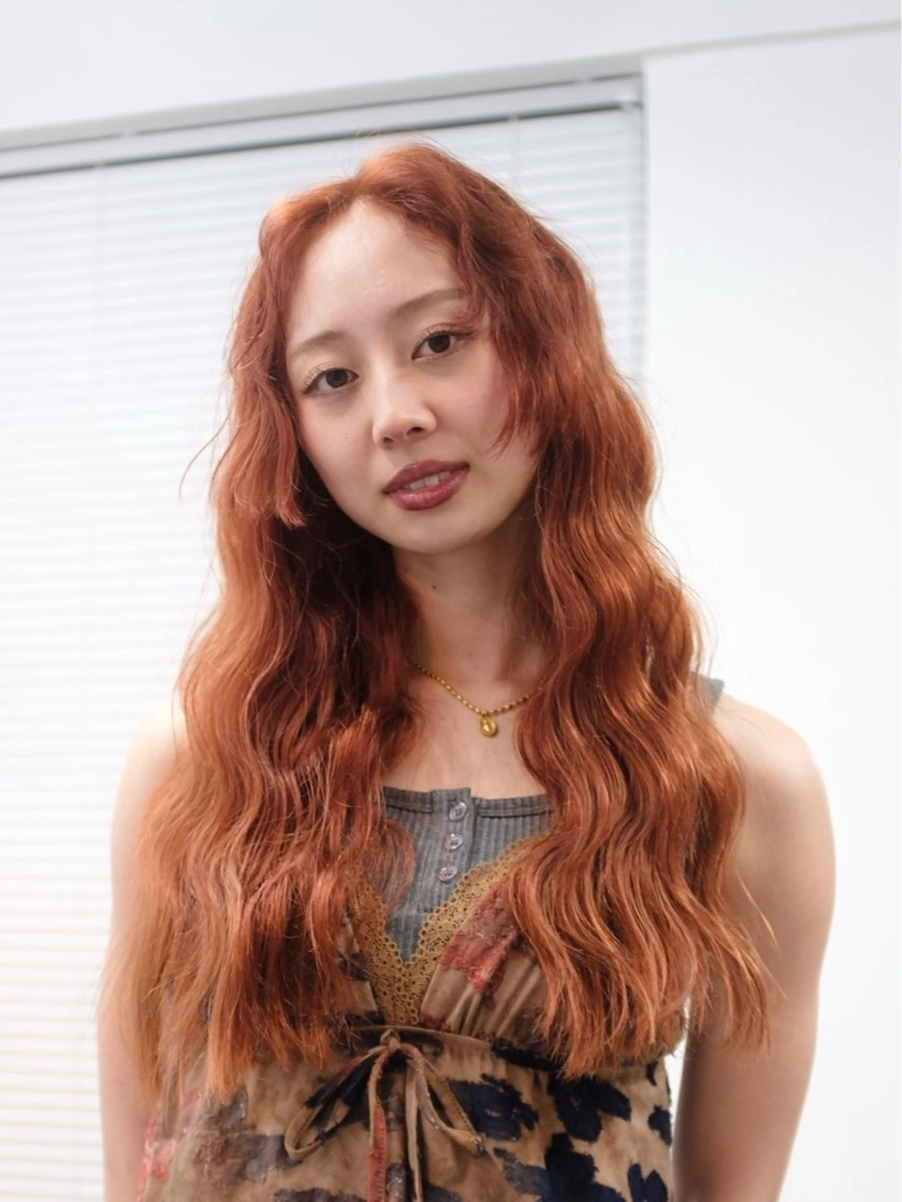 ロング カラー ヘアアレンジ ヘアカラー トリートメント ハイトーン/デザイン カラー/あおいのヘアスタイル