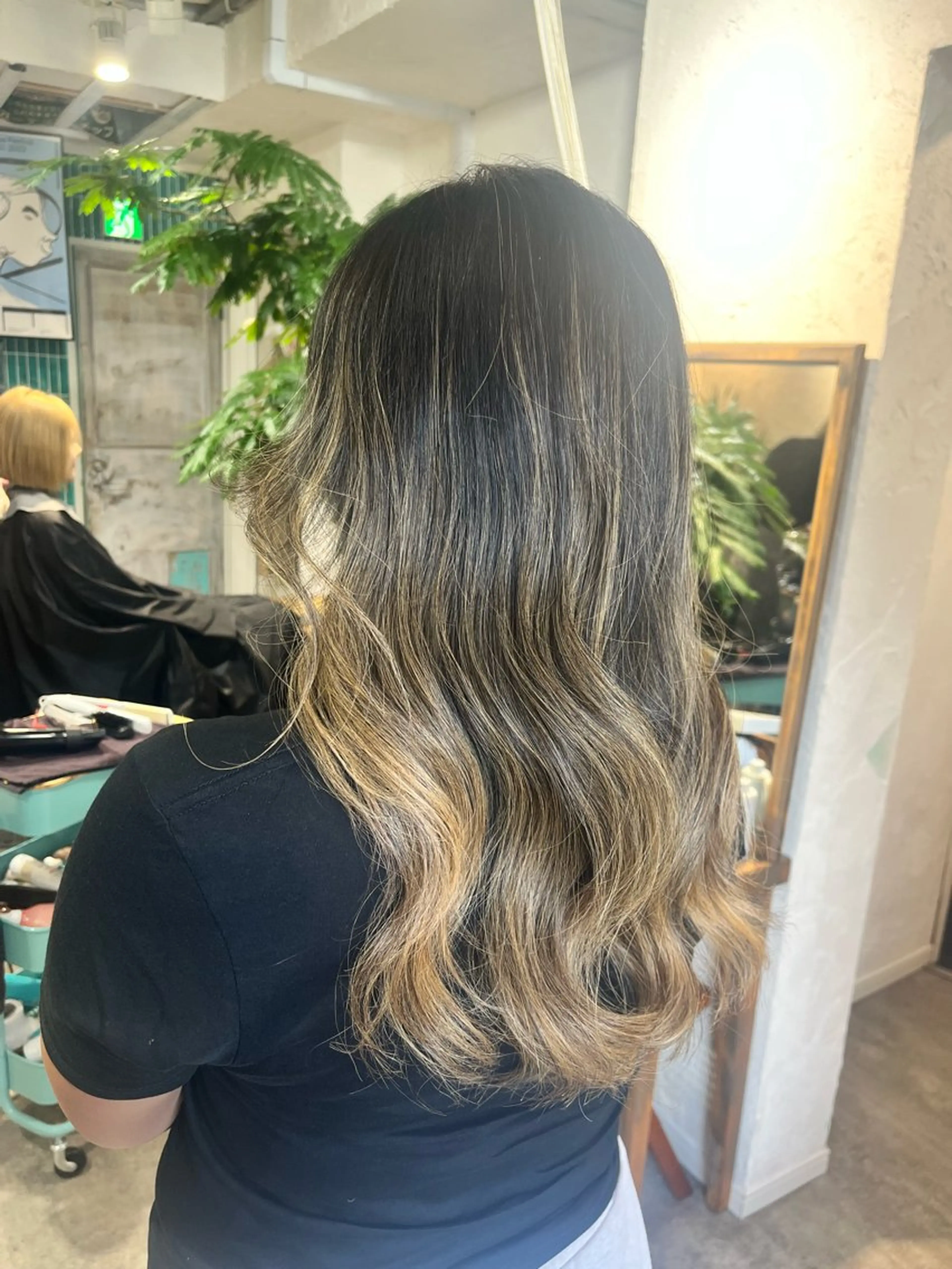 ロング 新宿デザインカット 👶RENAのヘアスタイル