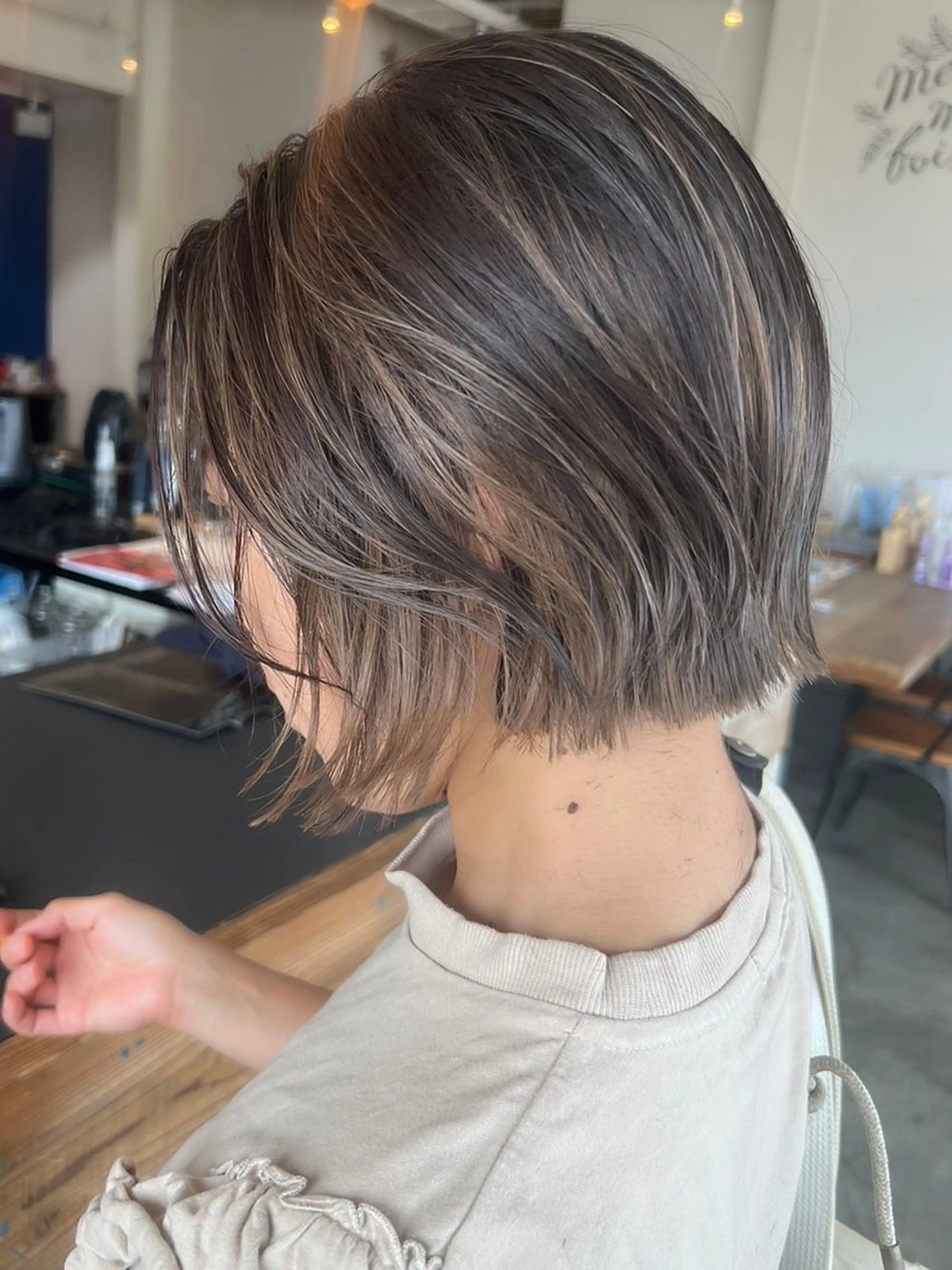 ショート カラー ヘアカラー トリートメント 透明感カラー/パーマ 🌀アオノアユミのヘアスタイル