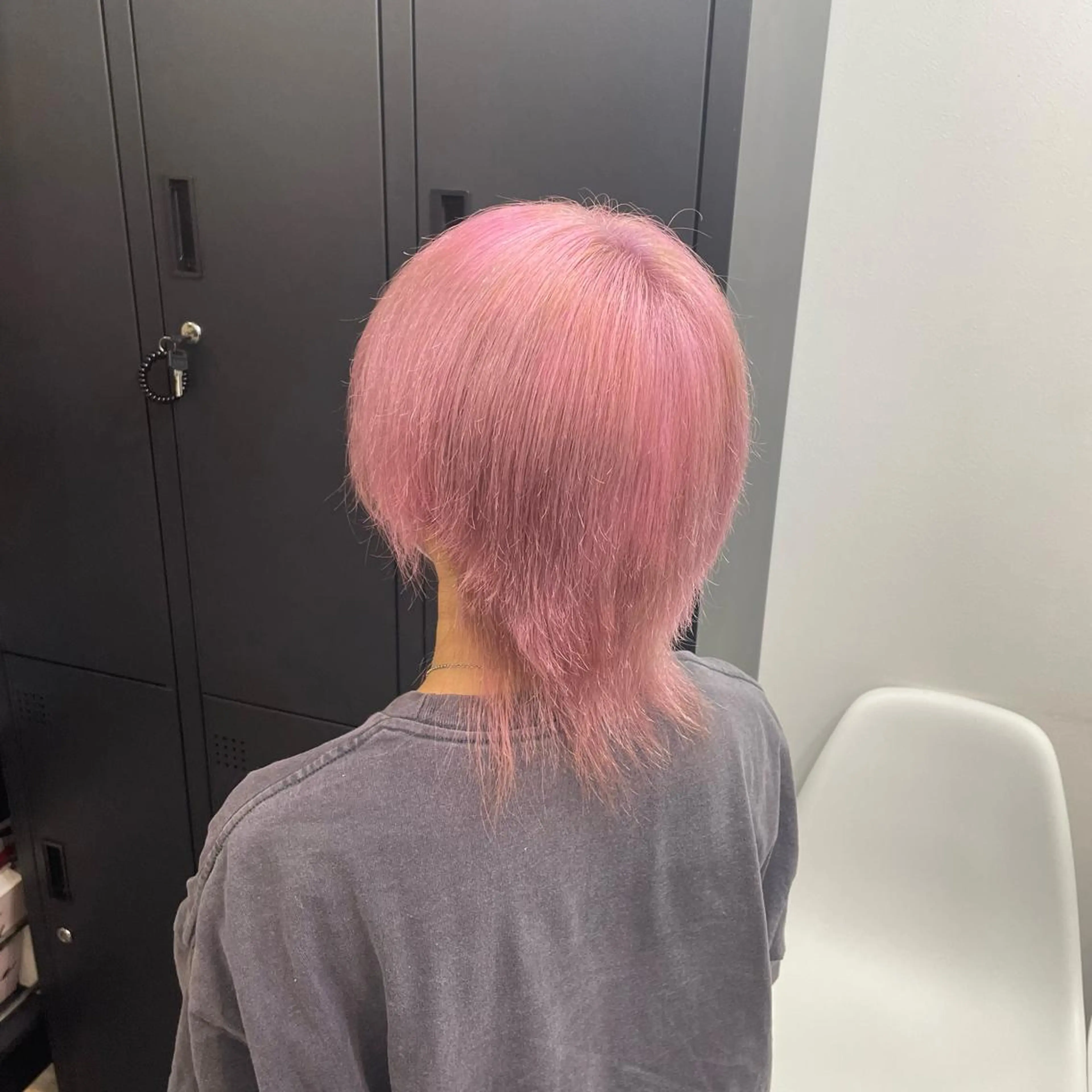 ショート カラー ピンクカラー ウルフカット ヘアカラー tokute 中野真咲🐺のヘアスタイル