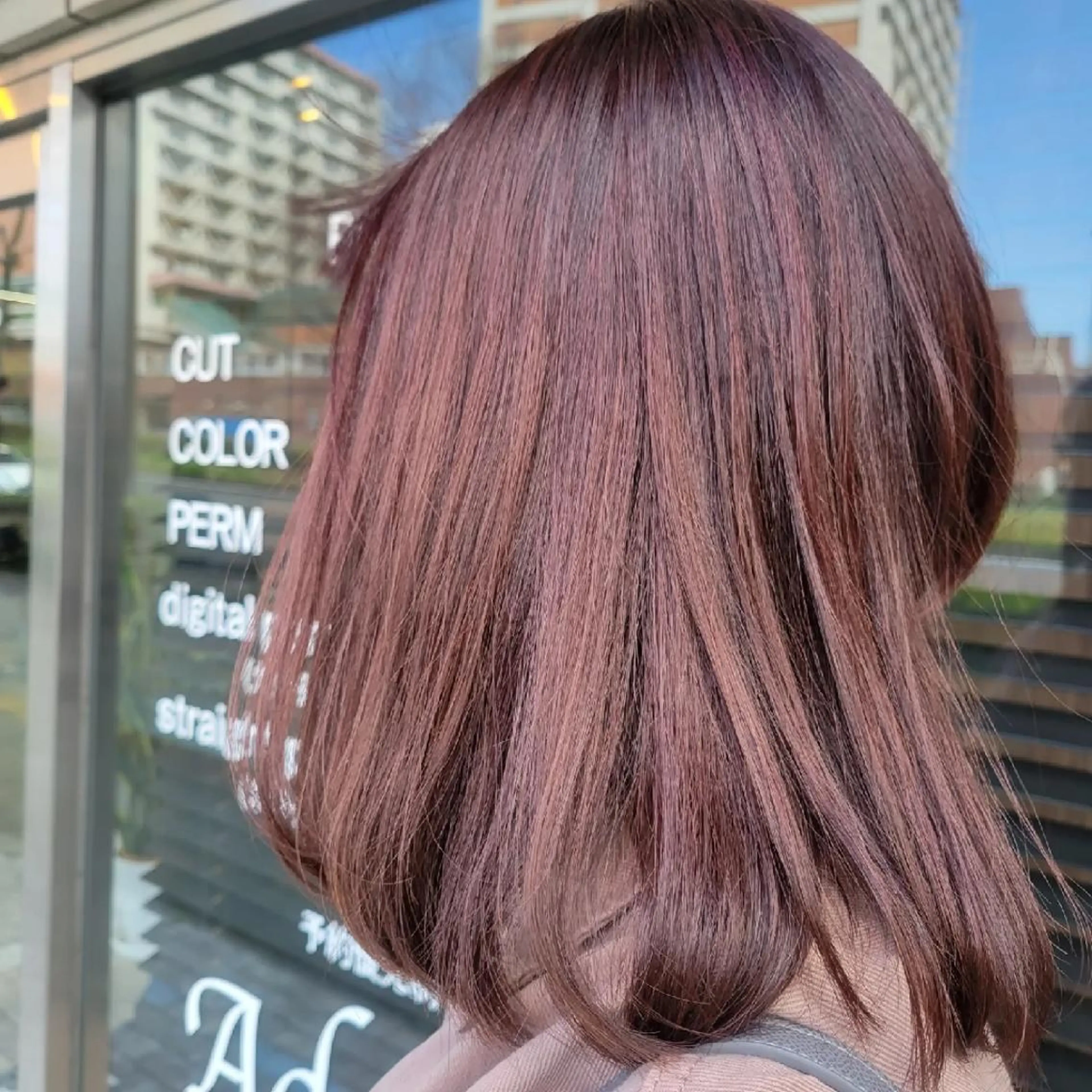 セミロング 安永 結菜のヘアスタイル