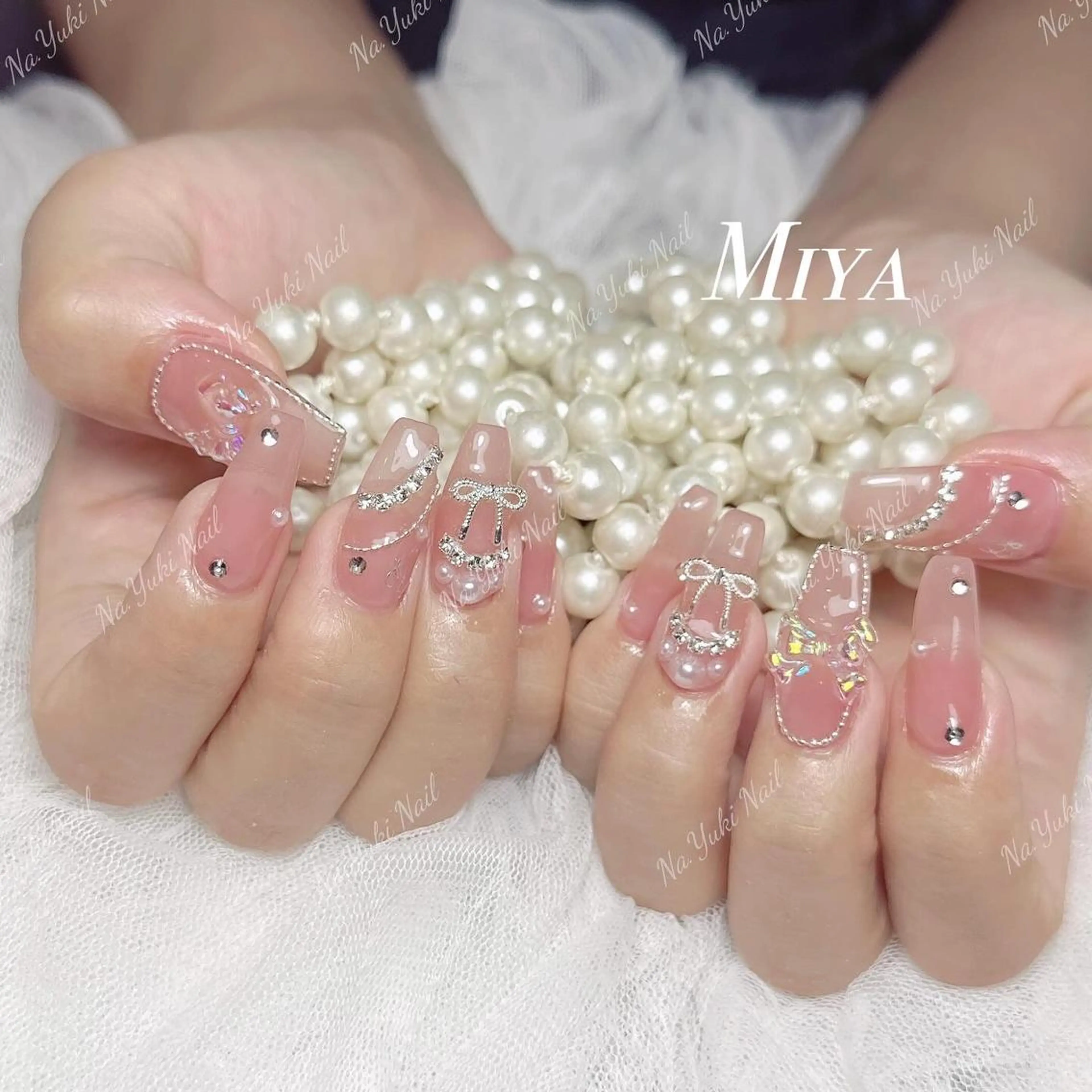 ネイル Queenie 🦋のネイルデザイン