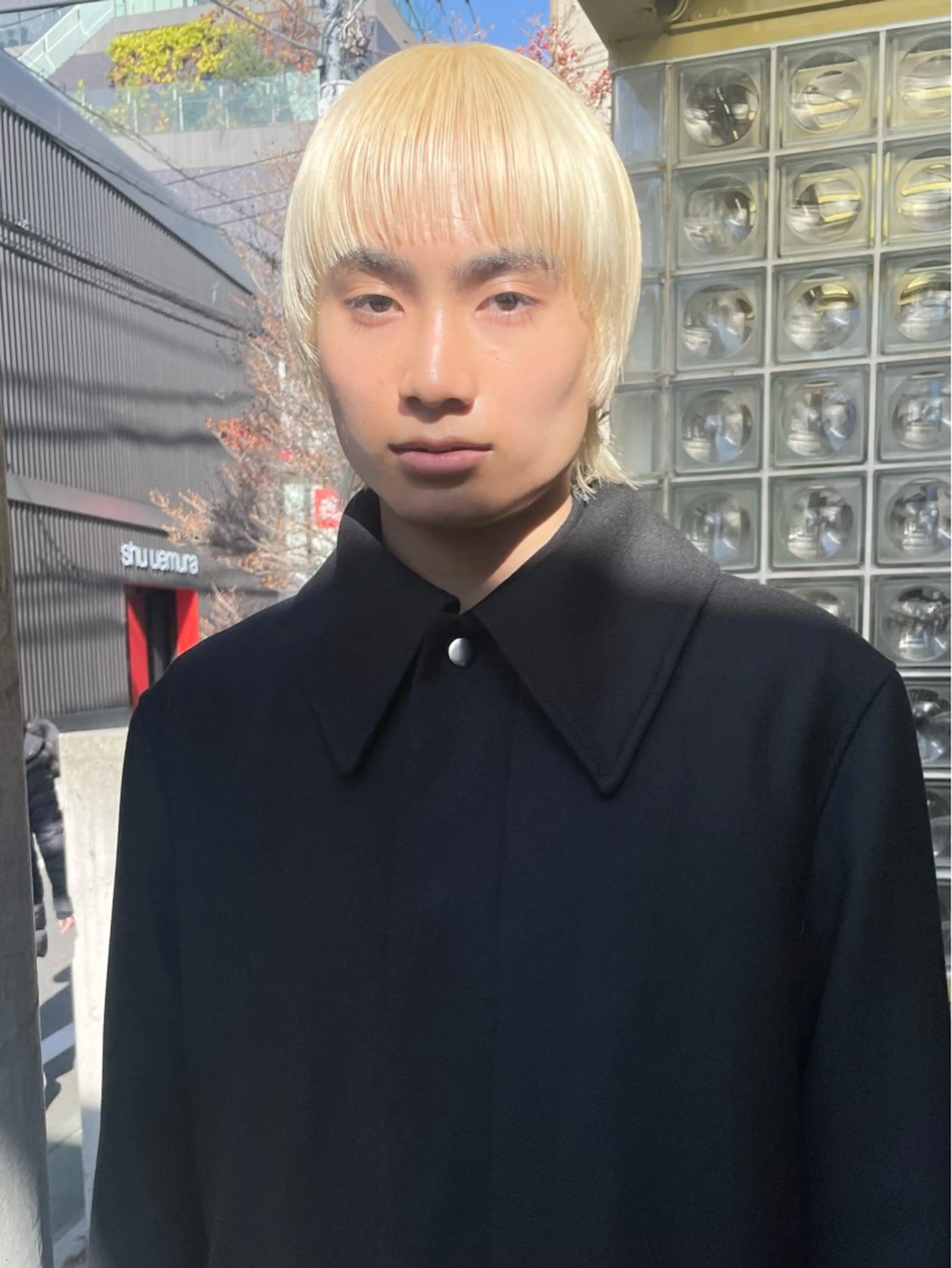 ショート カラー 抜きっぱなしブロンド ブロンド ダブルカラー ハイトーンカラー ホワイトブロンド スパイラルパーマ 🌐hina⭐️のヘアスタイル