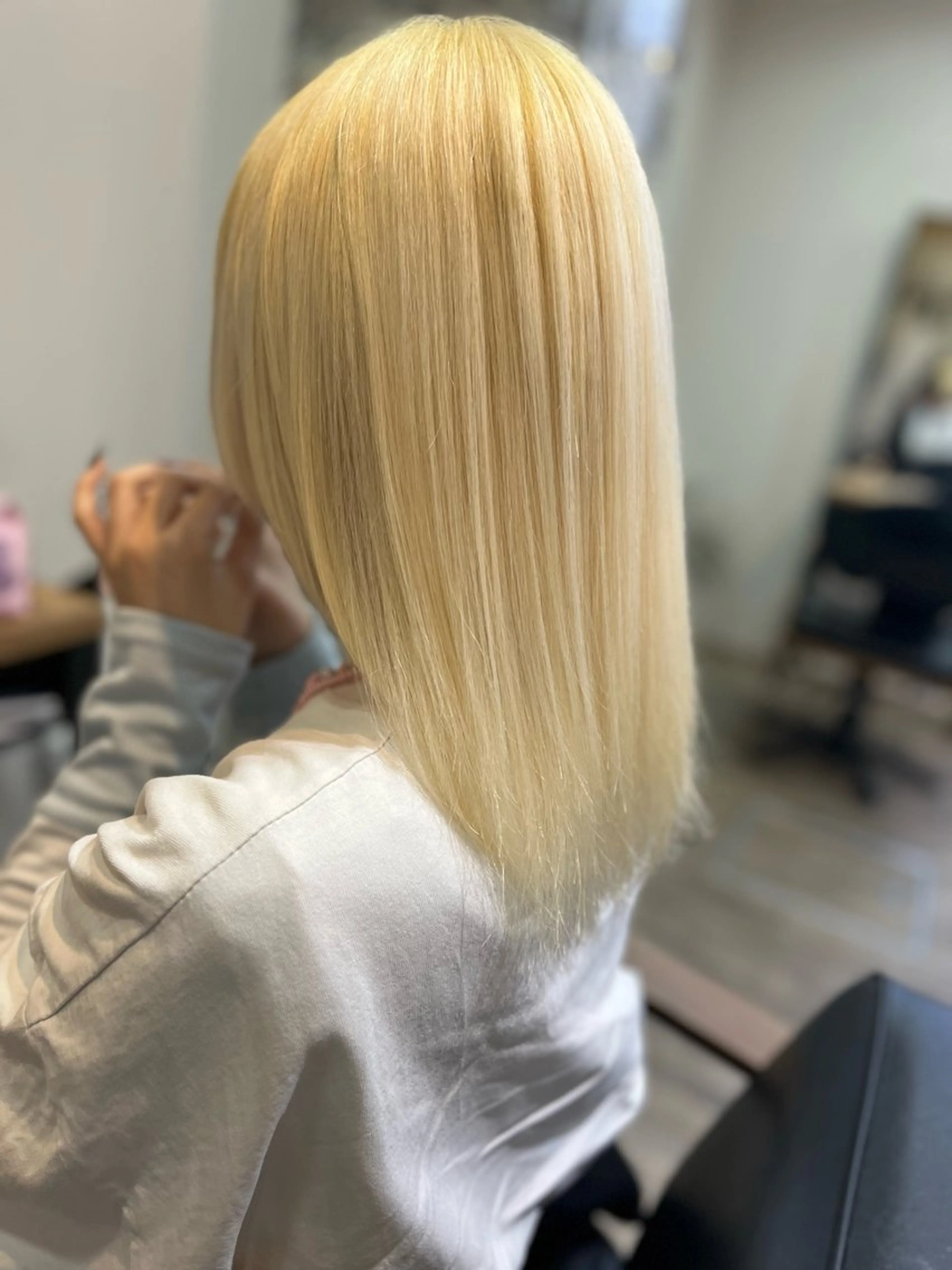 ミディアム カラー ヘアカラー トリートメント ワタイショウタ 髪質改善✨アイブロウのヘアスタイル