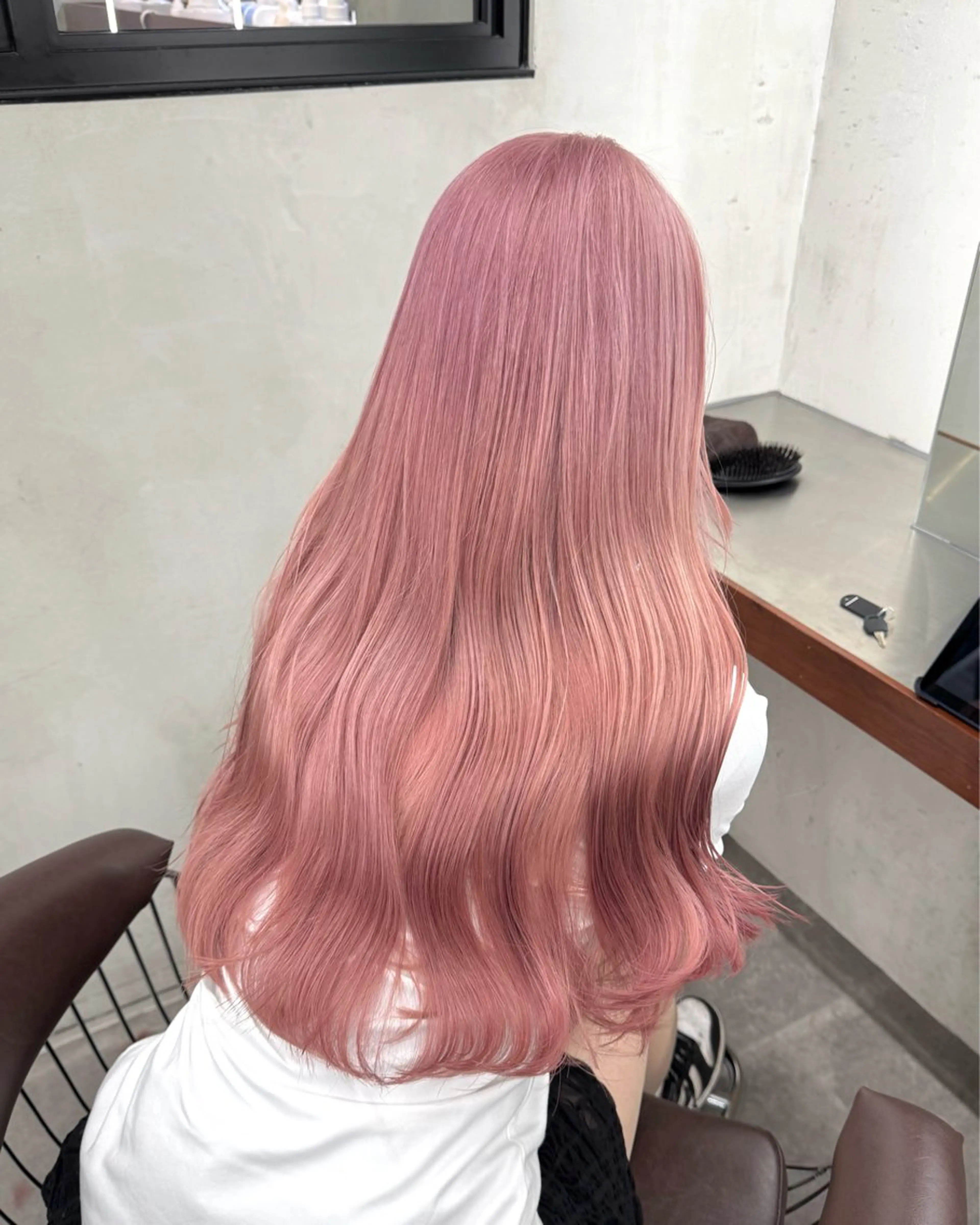 ロング カラー アッシュ ベージュカラー ブリーチ ケアブリーチ ダブルカラー カット ヘアカラー トリートメント nico TOKYO 渋谷所属・ハイトーンブリーチ 特化🌈フジタハルキのヘアスタイル
