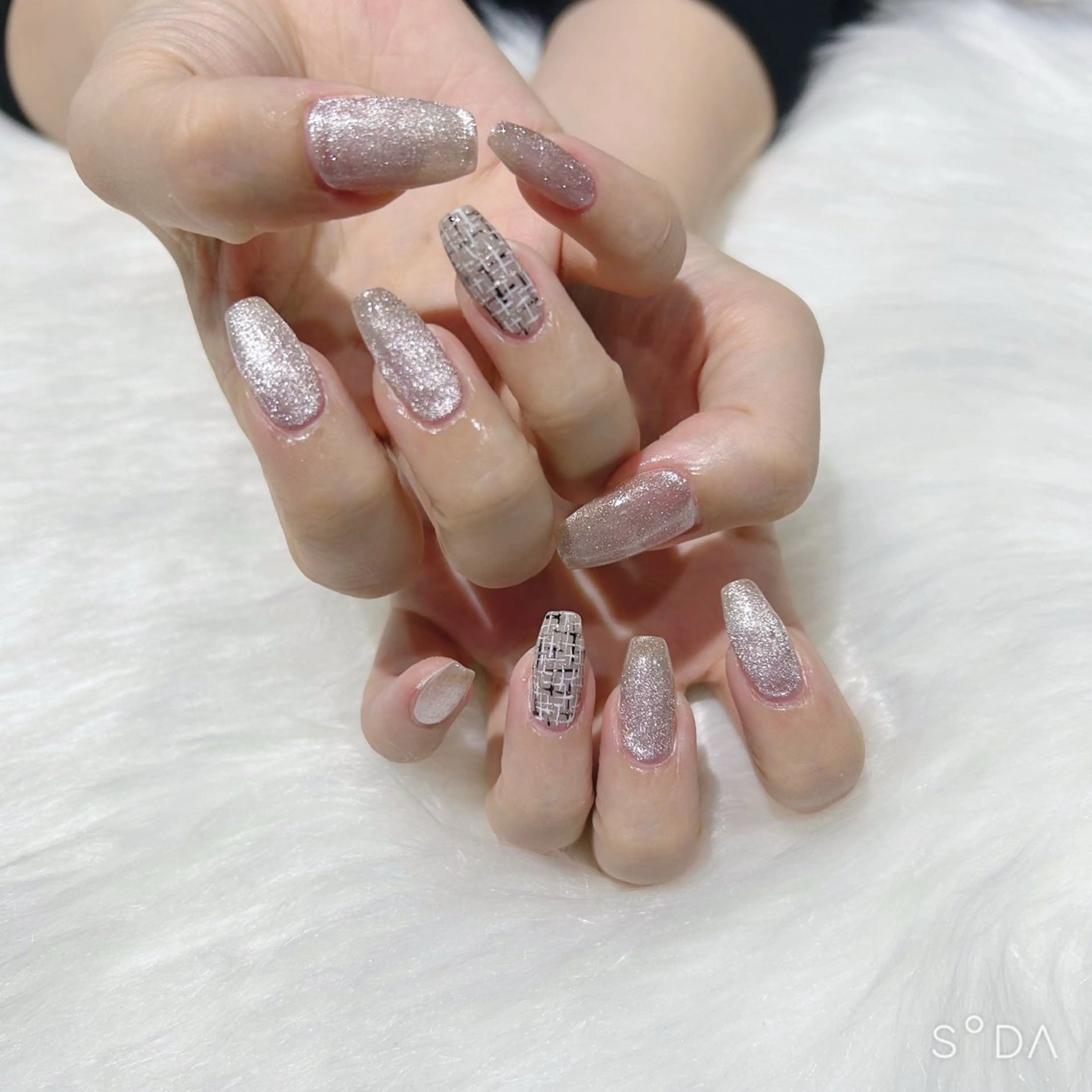 ネイル マグネットネイル シンプルネイル ツイードネイル ワンホンネイル ハンドネイル Keli Nailのネイルデザイン