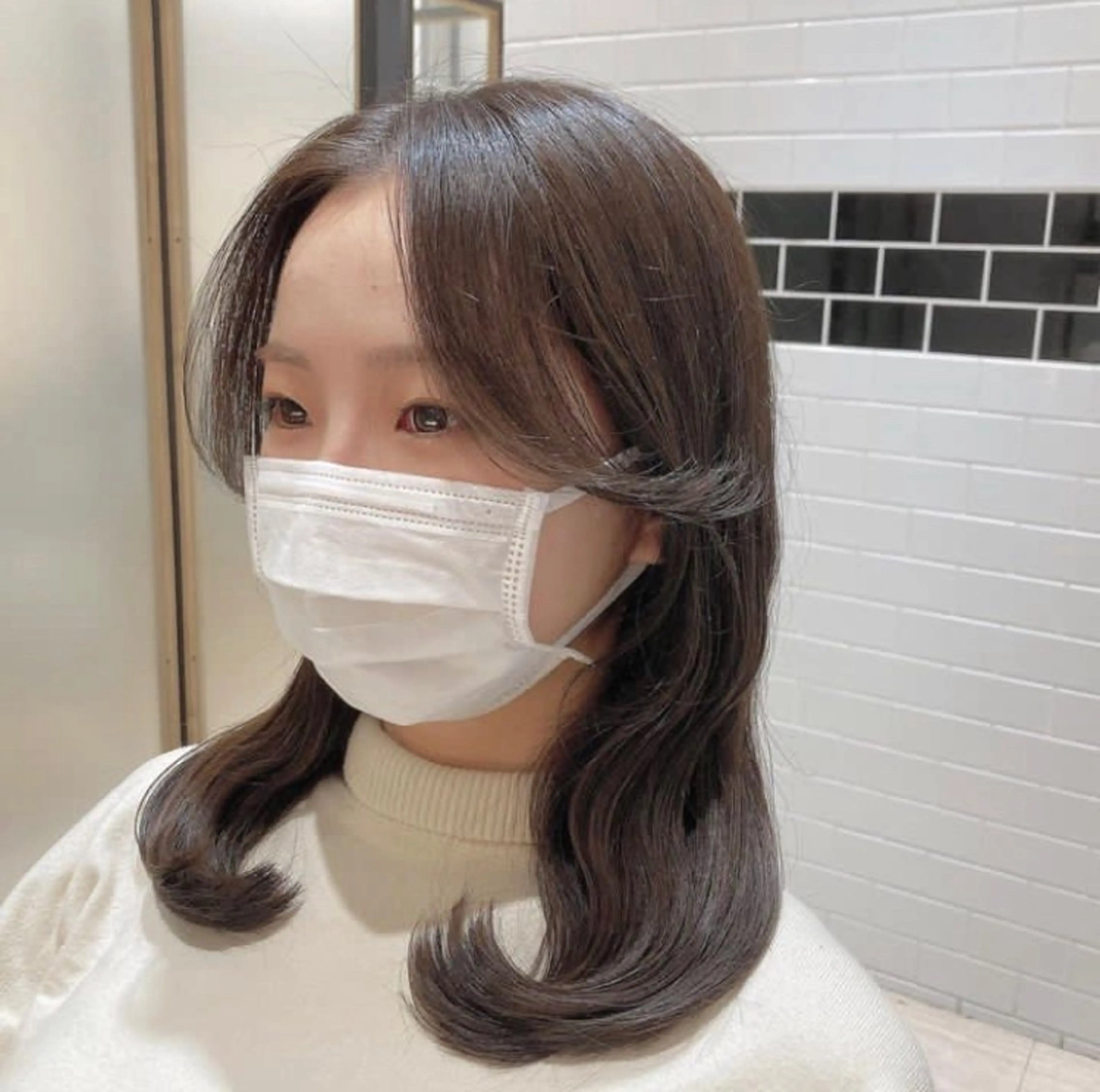 セミロング カラー ヘアアレンジ アッシュ 透明感カラー グレージュ くびれヘア 髪質改善 エグチ アキラのヘアスタイル