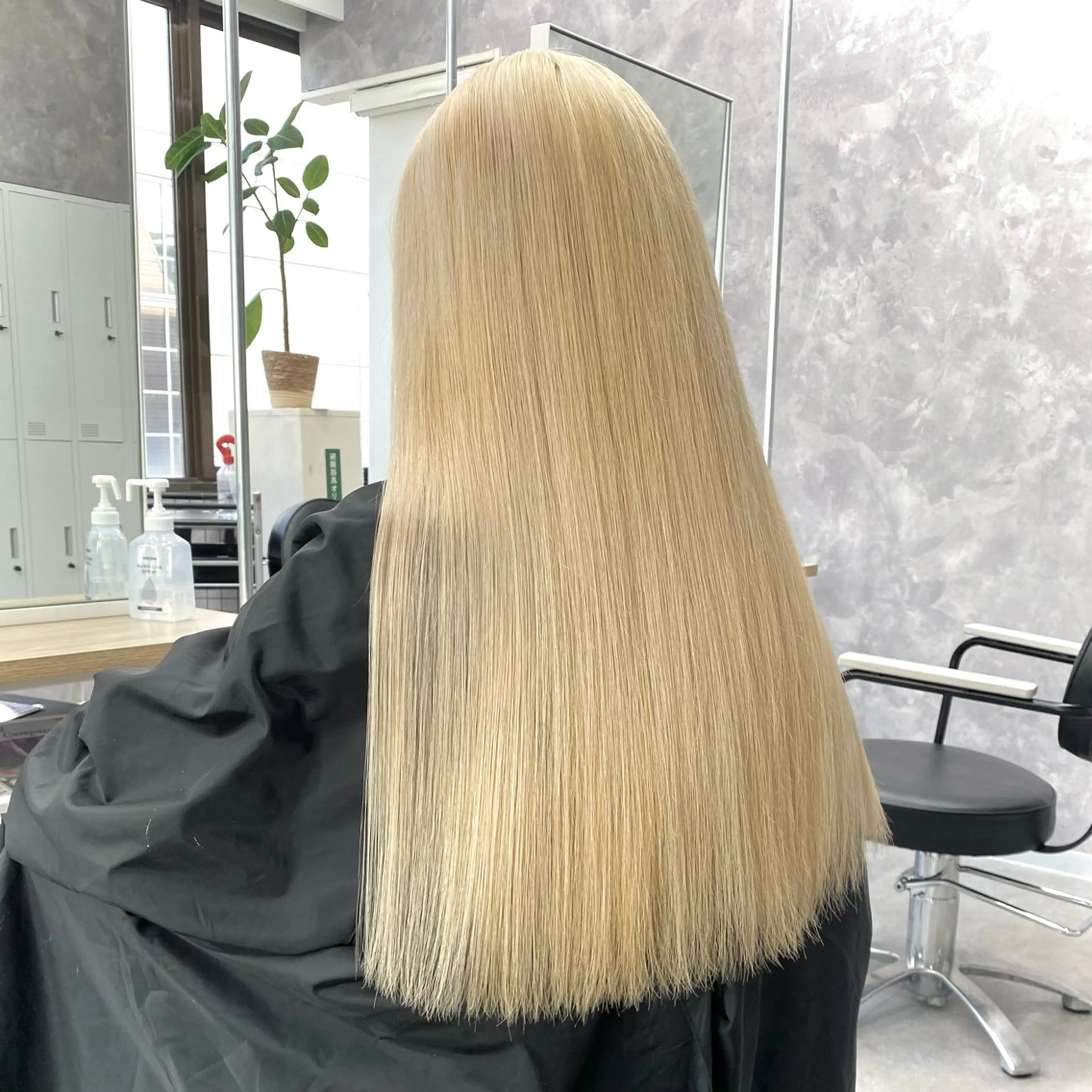 ロング ハイトーン×エクステ 💞くるみのヘアスタイル