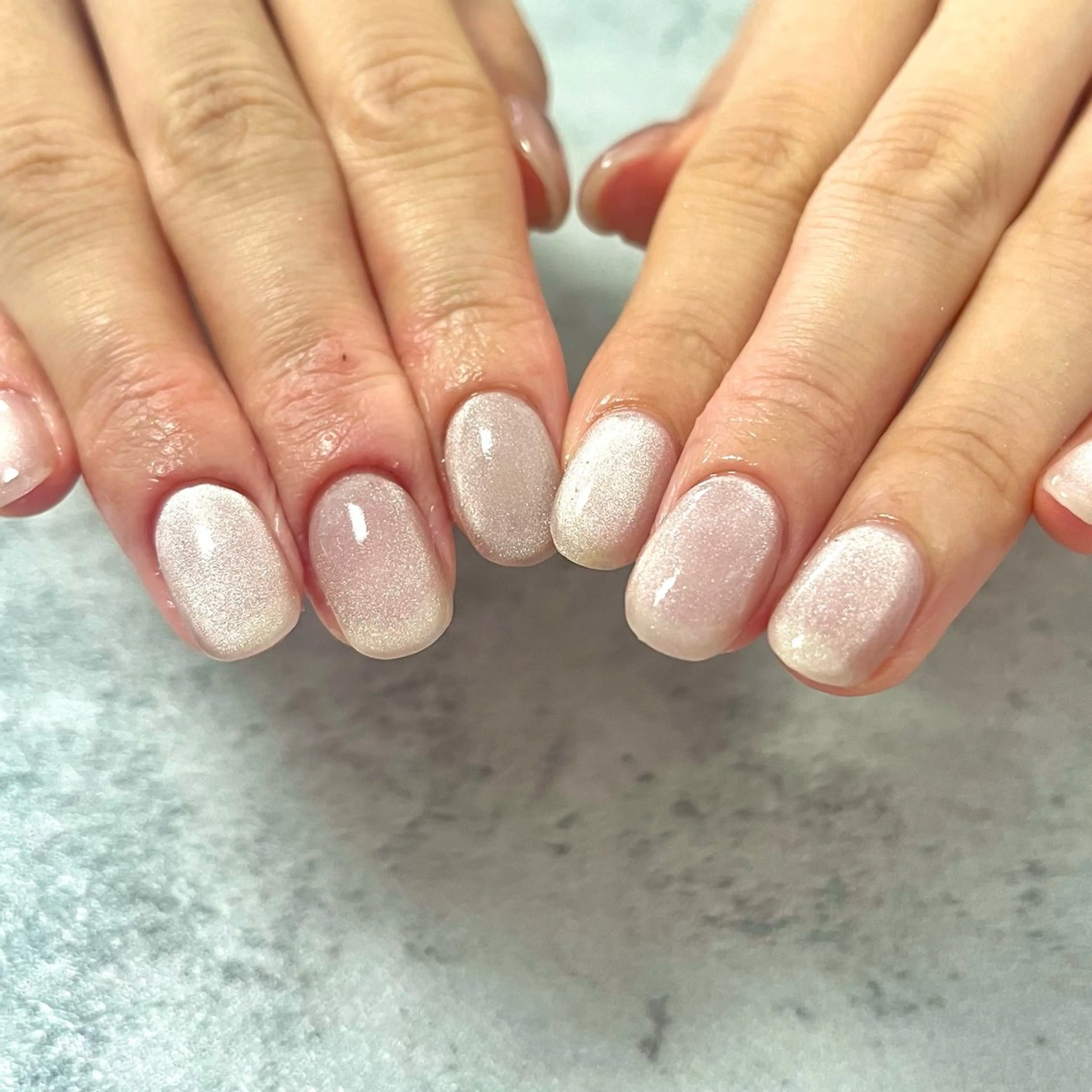 ネイル マグネットネイル オフィスネイル ピンク Belle  âme Mioのネイルデザイン