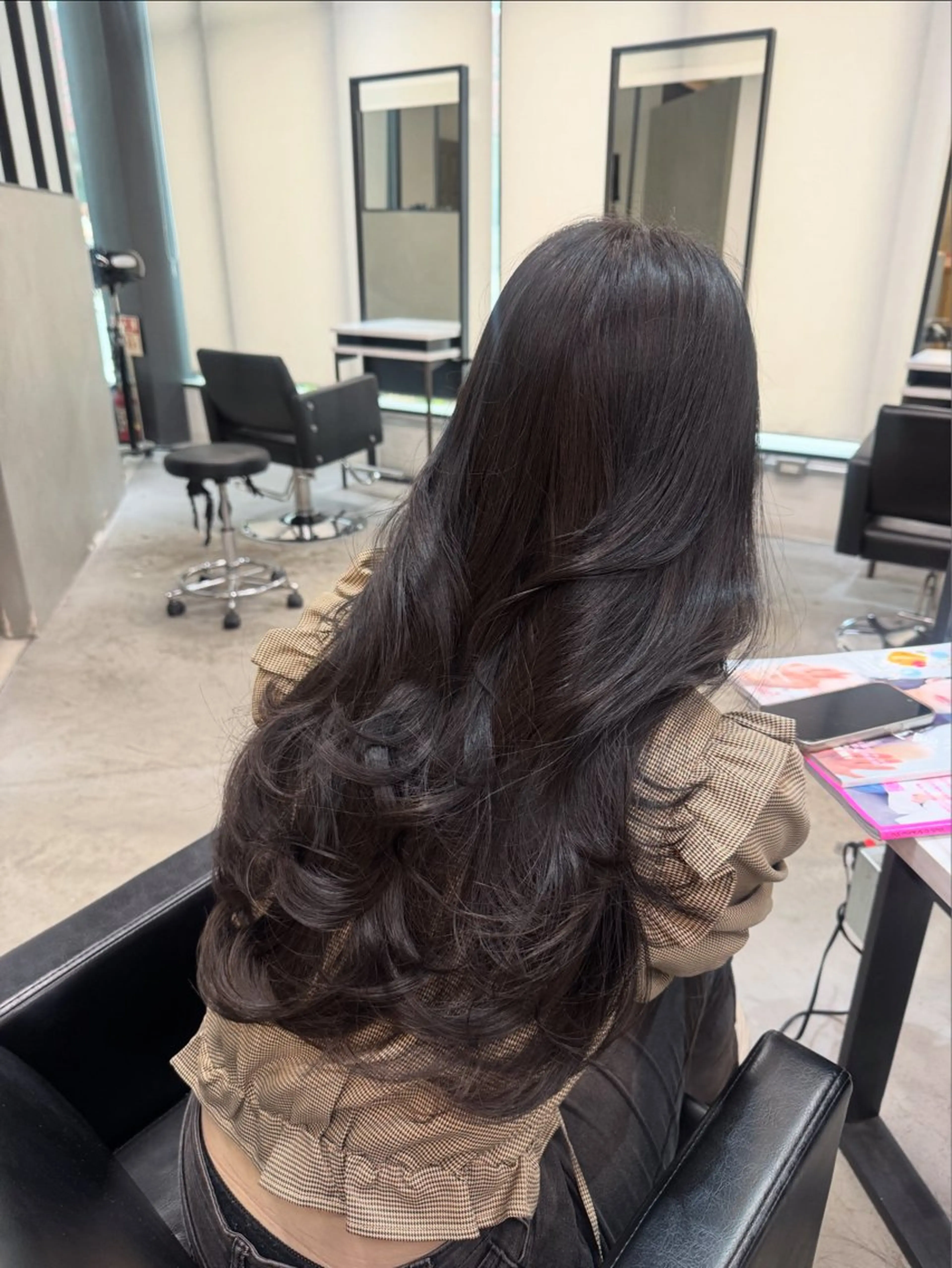 ロング カラー カット ヘアカラー トリートメント 韓国ヘア🇰🇷 YUKINAのヘアスタイル