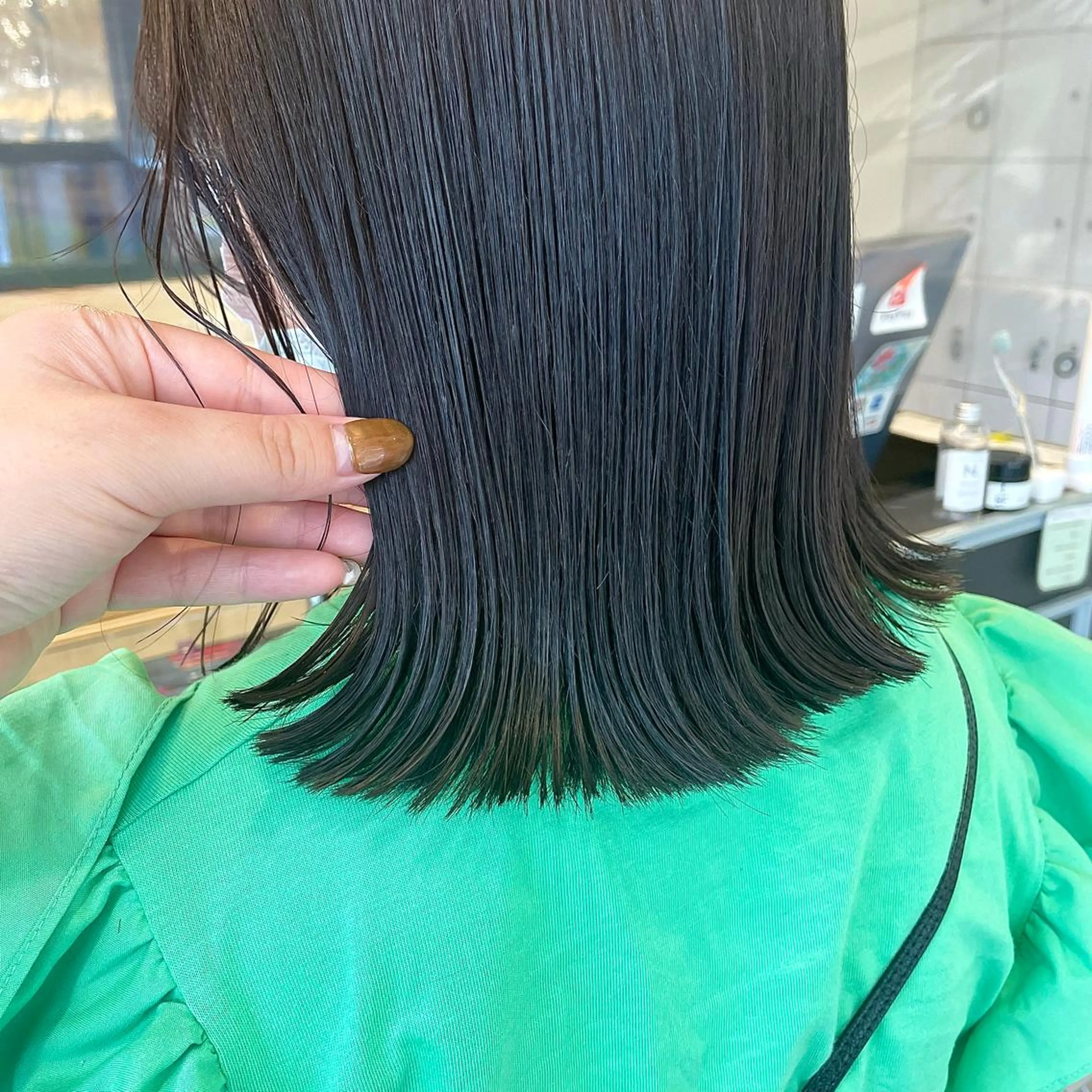 ミディアム カラー スナコザワ レナのヘアスタイル