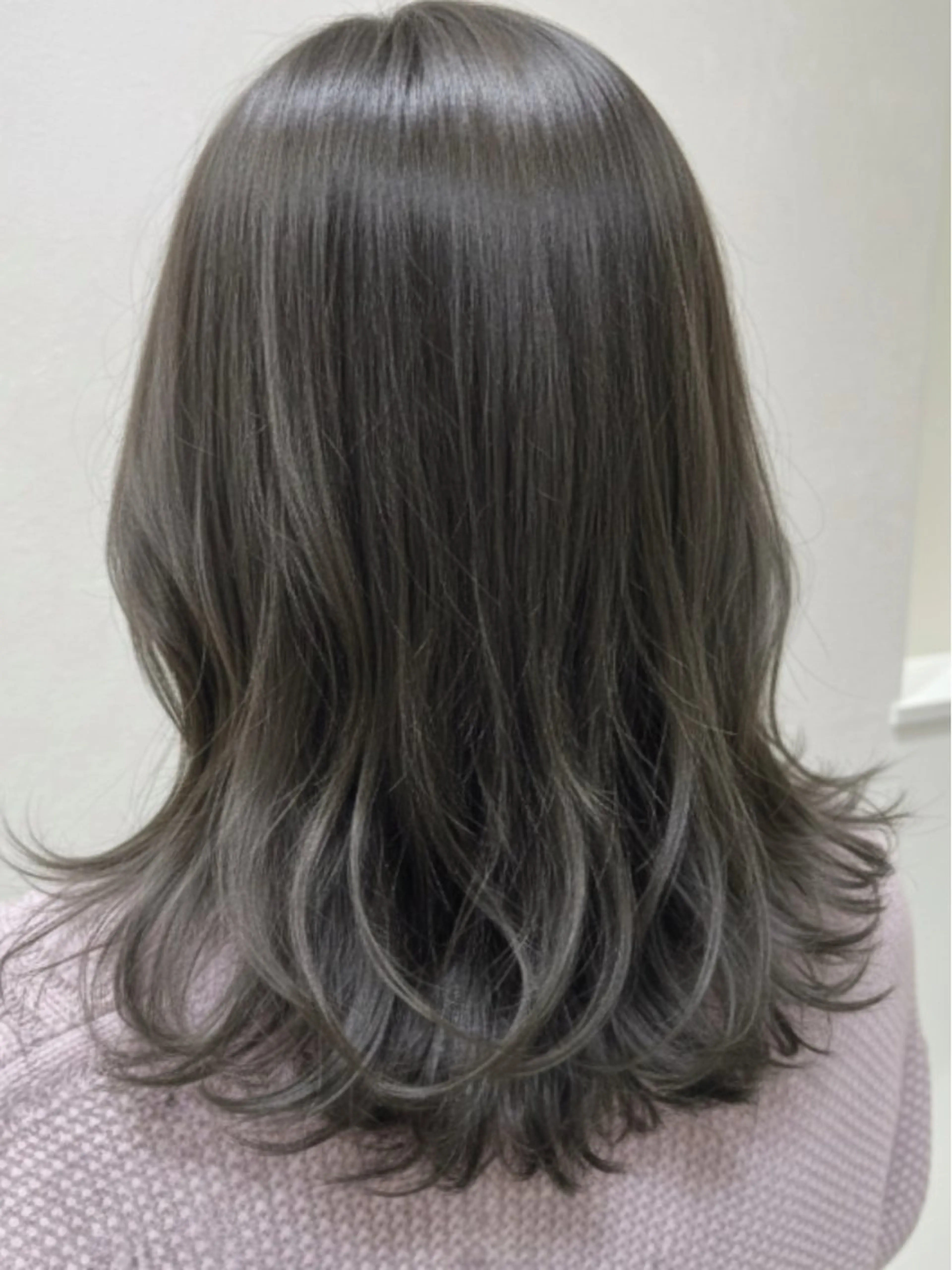 セミロング カラー グレージュ オリーブグレージュ オリーブグレー カット ヘアカラー トリートメント 髪質改善縮毛矯正 💎TOMOのヘアスタイル