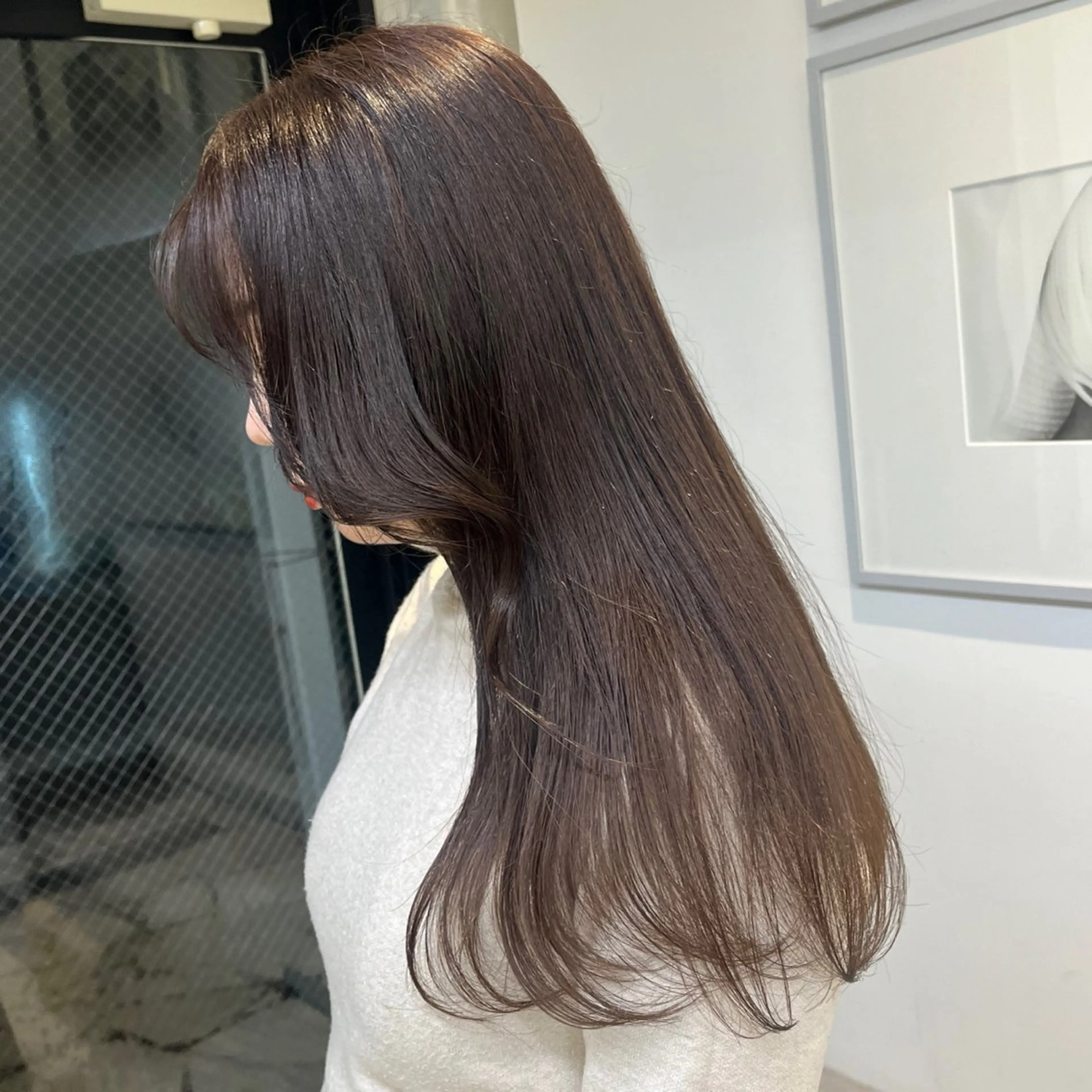セミロング カラー ベージュカラー ブラウンカラー 透明感カラー オリーブベージュ オリーブブラウン ヘアカラー トリートメント ヘッドスパ ヘアセット カジュアルを女っぽく 𝗮𝘆𝗮𝗰𝗼のヘアスタイル