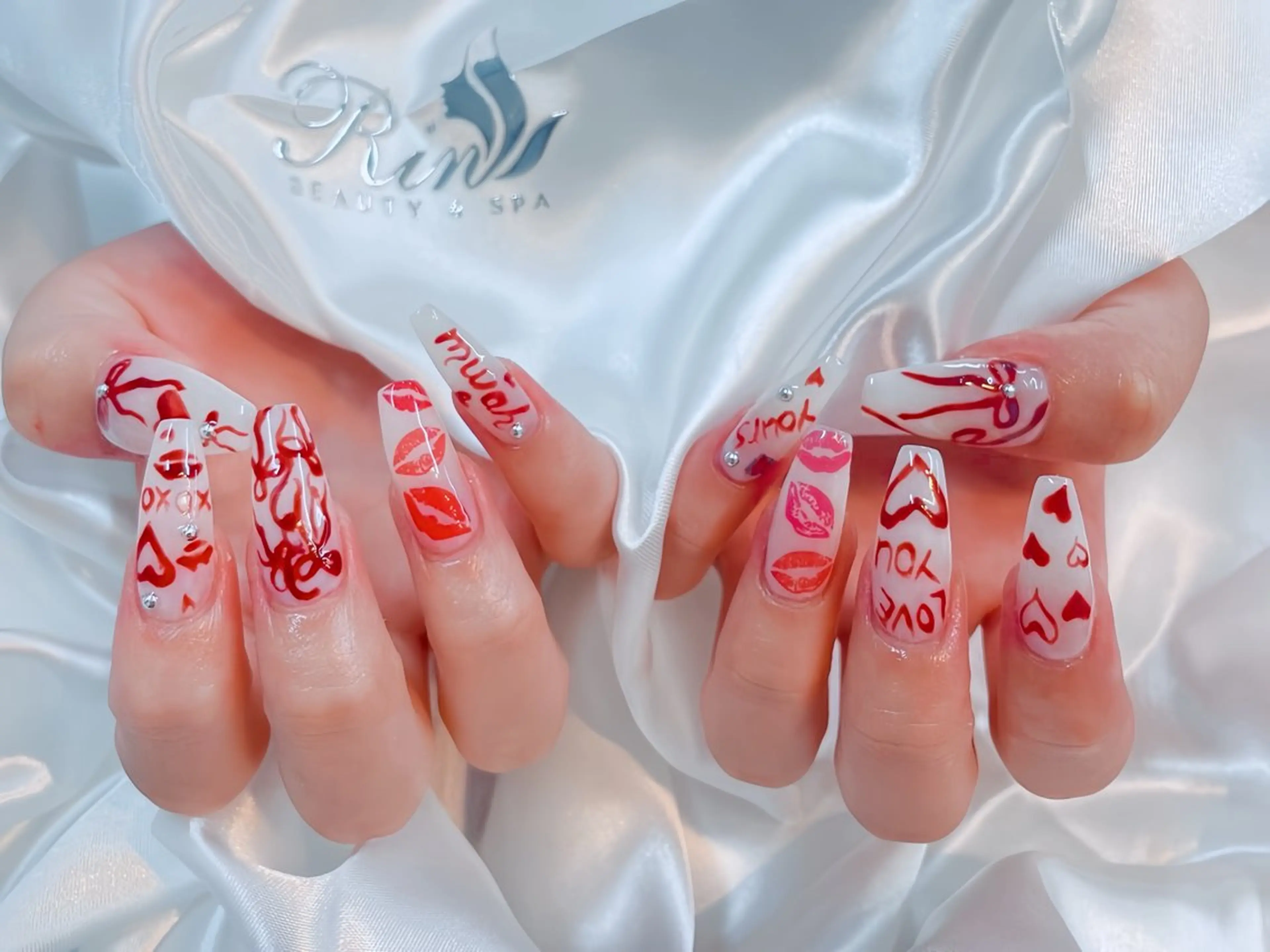 ネイル アートネイル フレンチネイル キラキラネイル 韓国ネイル 水色 ハンドネイル Rin Nail所属・Rin Nailのネイルデザイン