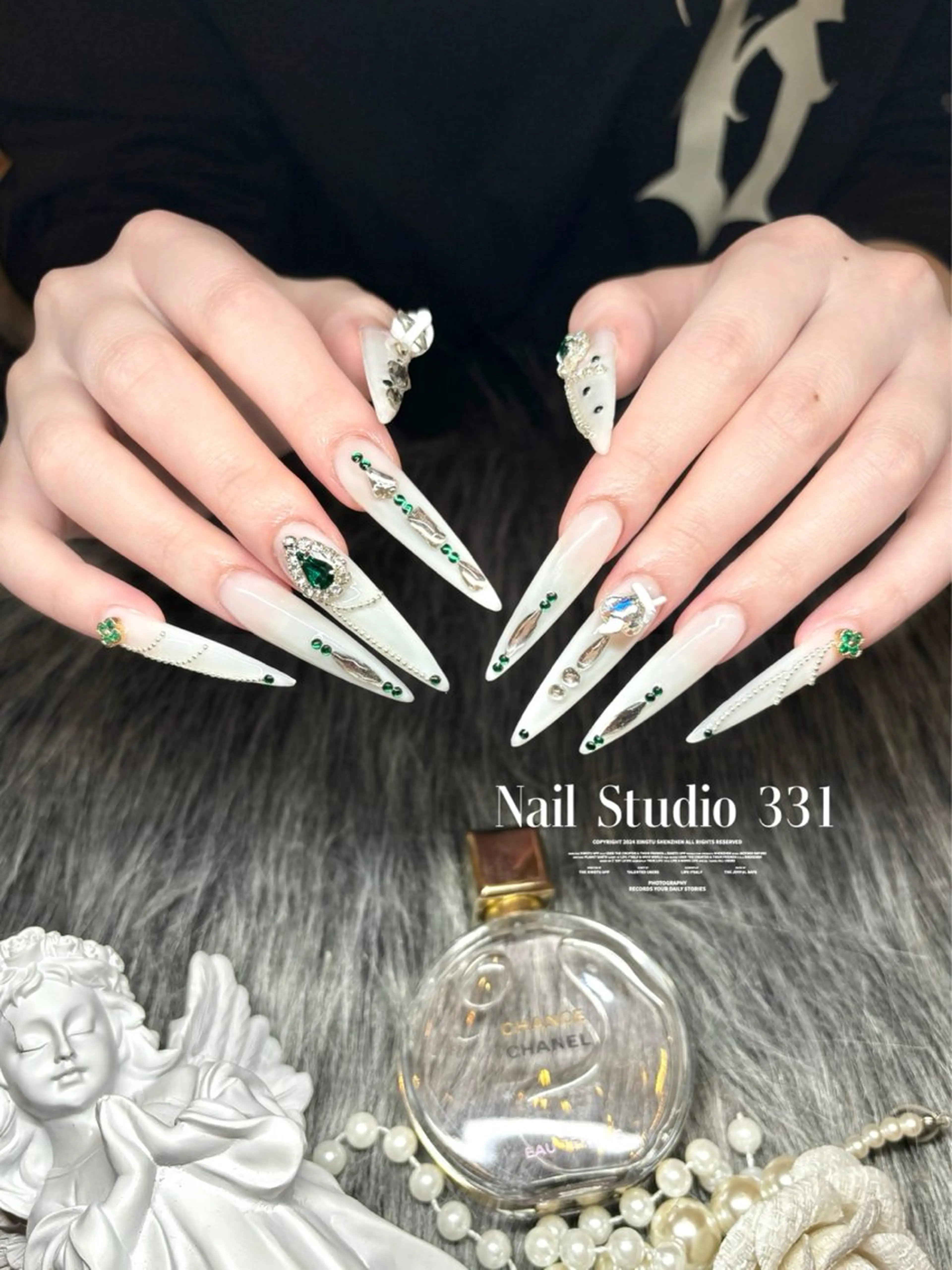 ネイル ロングネイル ワンホンネイル ハンドネイル Nail Studio 331のネイルデザイン