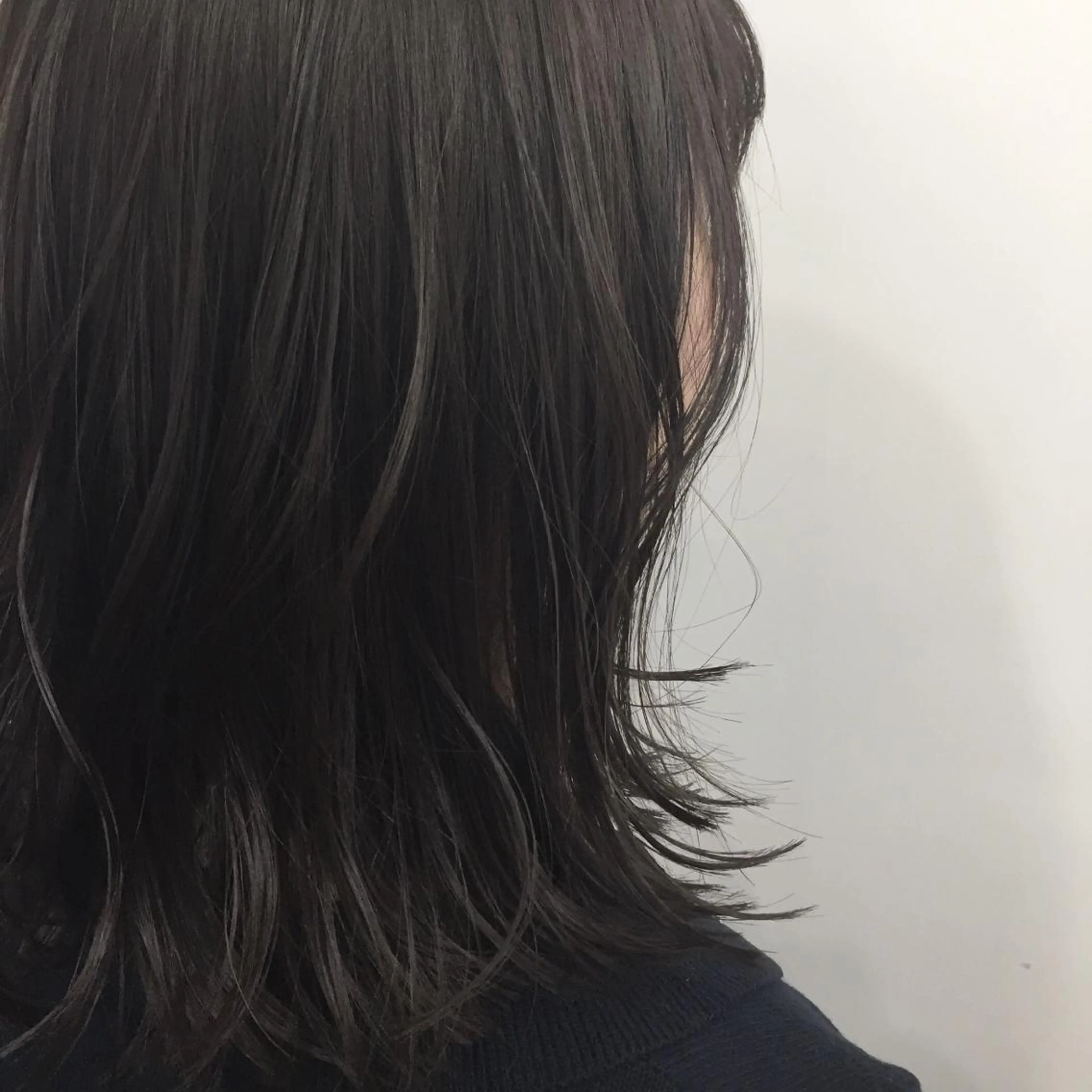ミディアム カラー 田添 幹宜のヘアスタイル