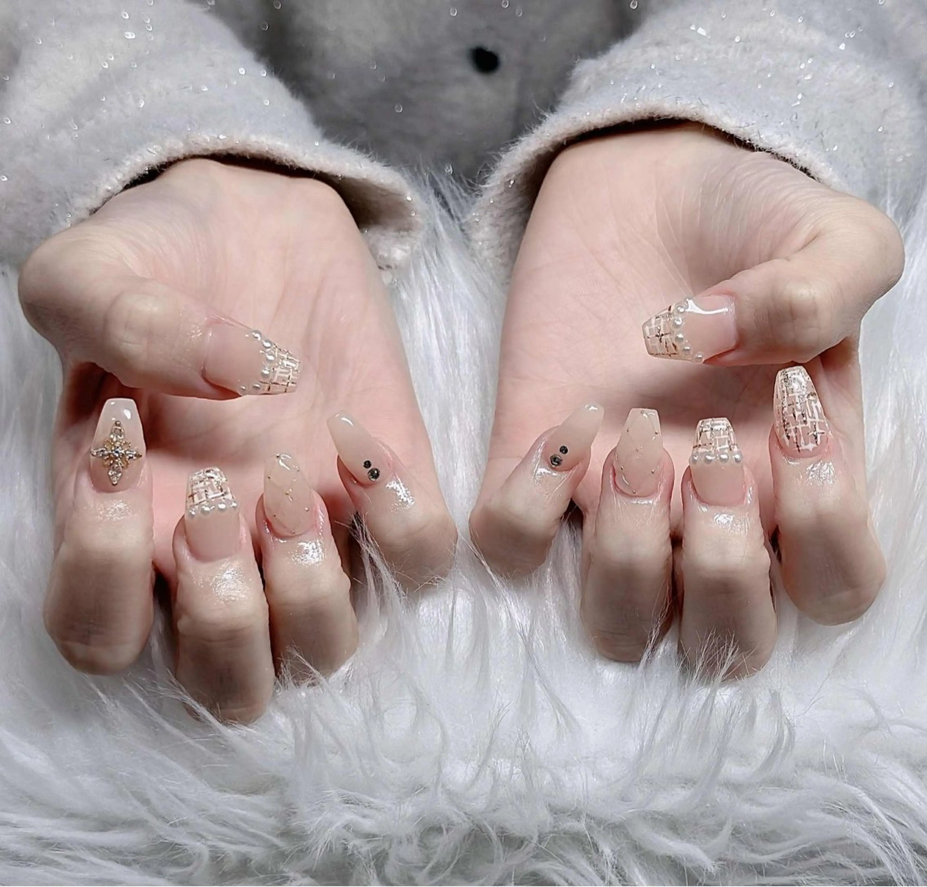 ネイル フレンチネイル ジェルネイル ガラスフレンチ ハロウィン ハート ハンドネイル H.baby Nail Salonのネイルデザイン