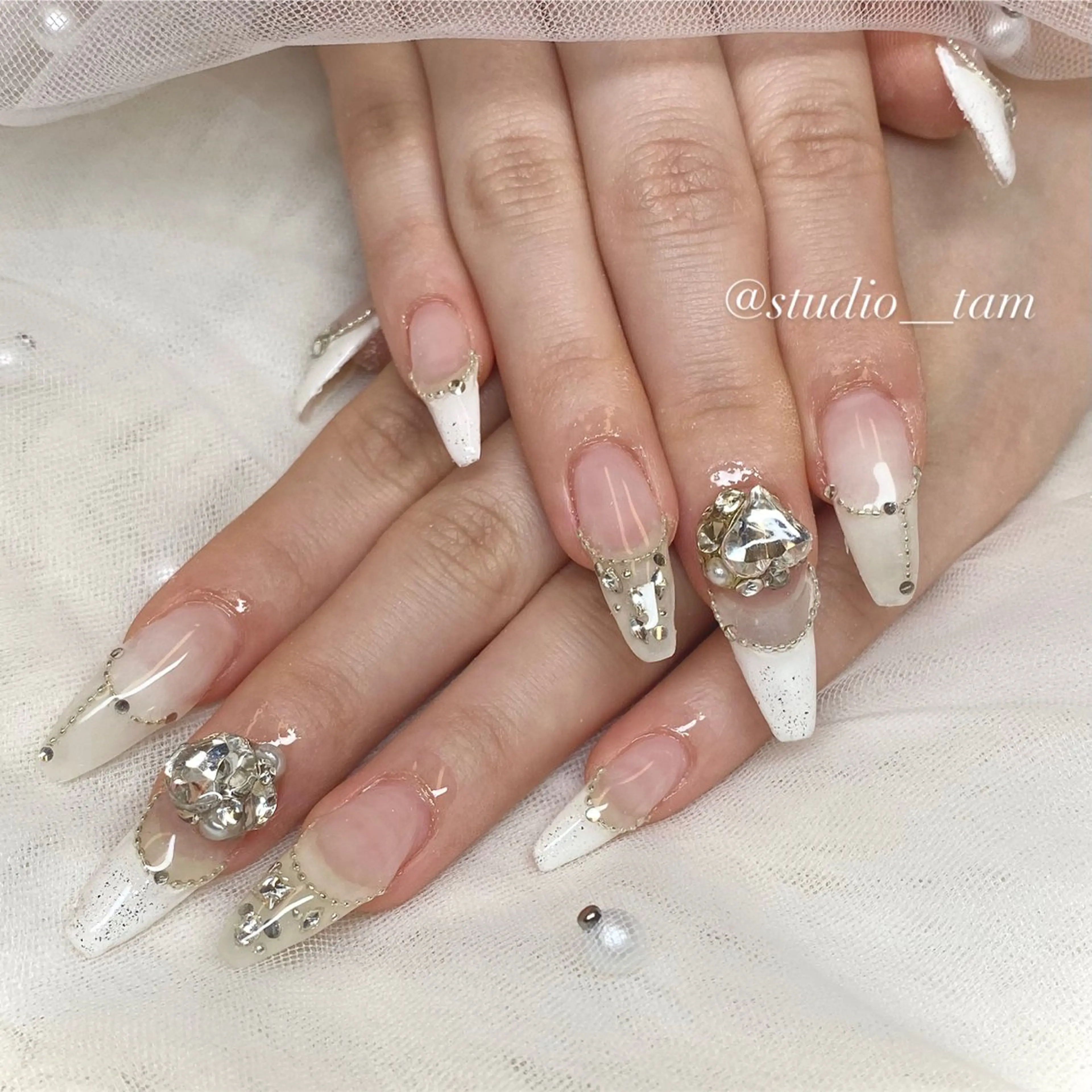 ネイル アートネイル チークネイル フレンチネイル 韓国ネイル マグネットネイル studio tam 髙橋彩夏のネイルデザイン
