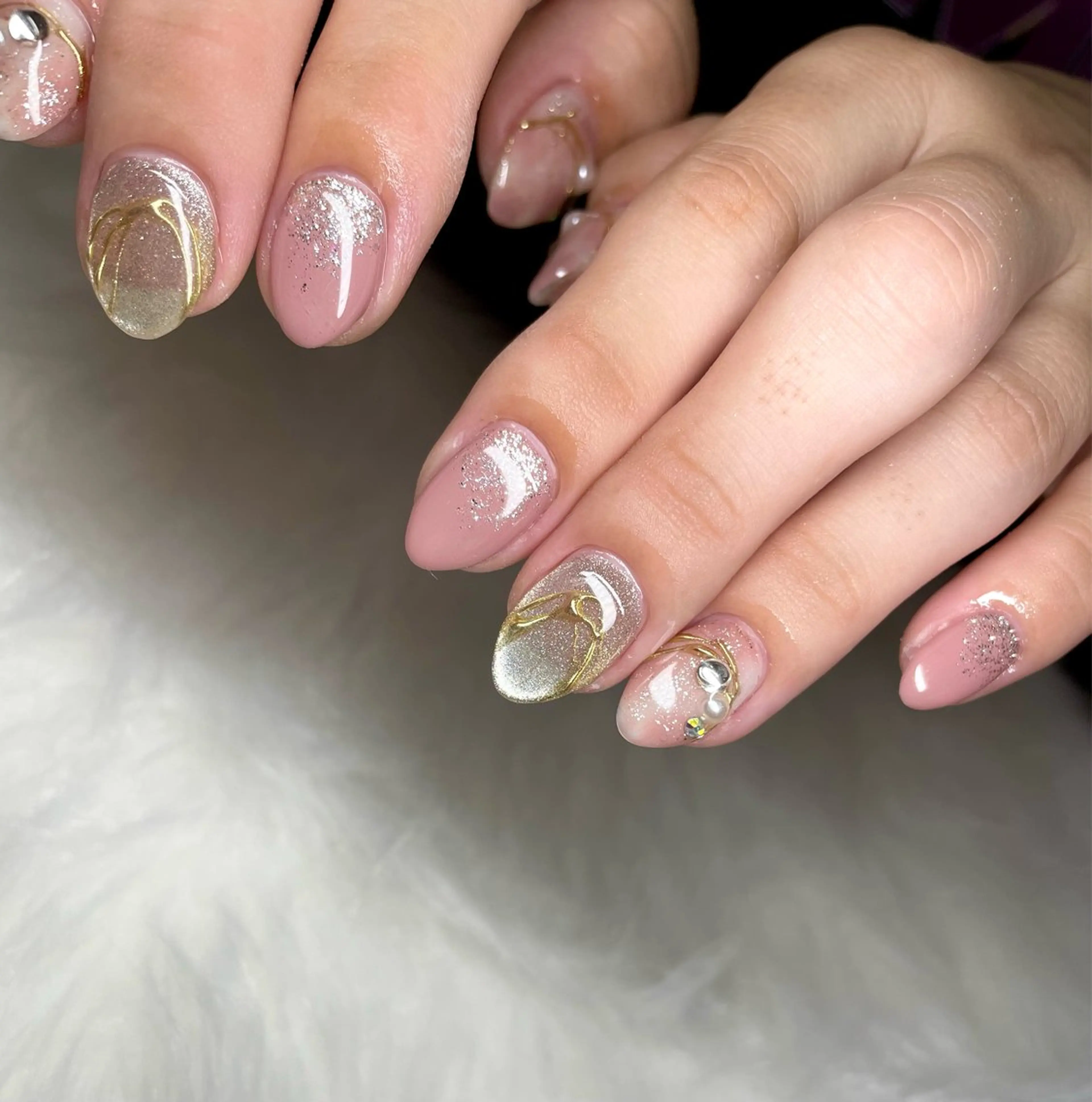 ネイル 成人式 フットネイル フレンチネイル ジェルネイル 韓国ネイル ハンドネイル nail salon fee（フィー）のネイルデザイン