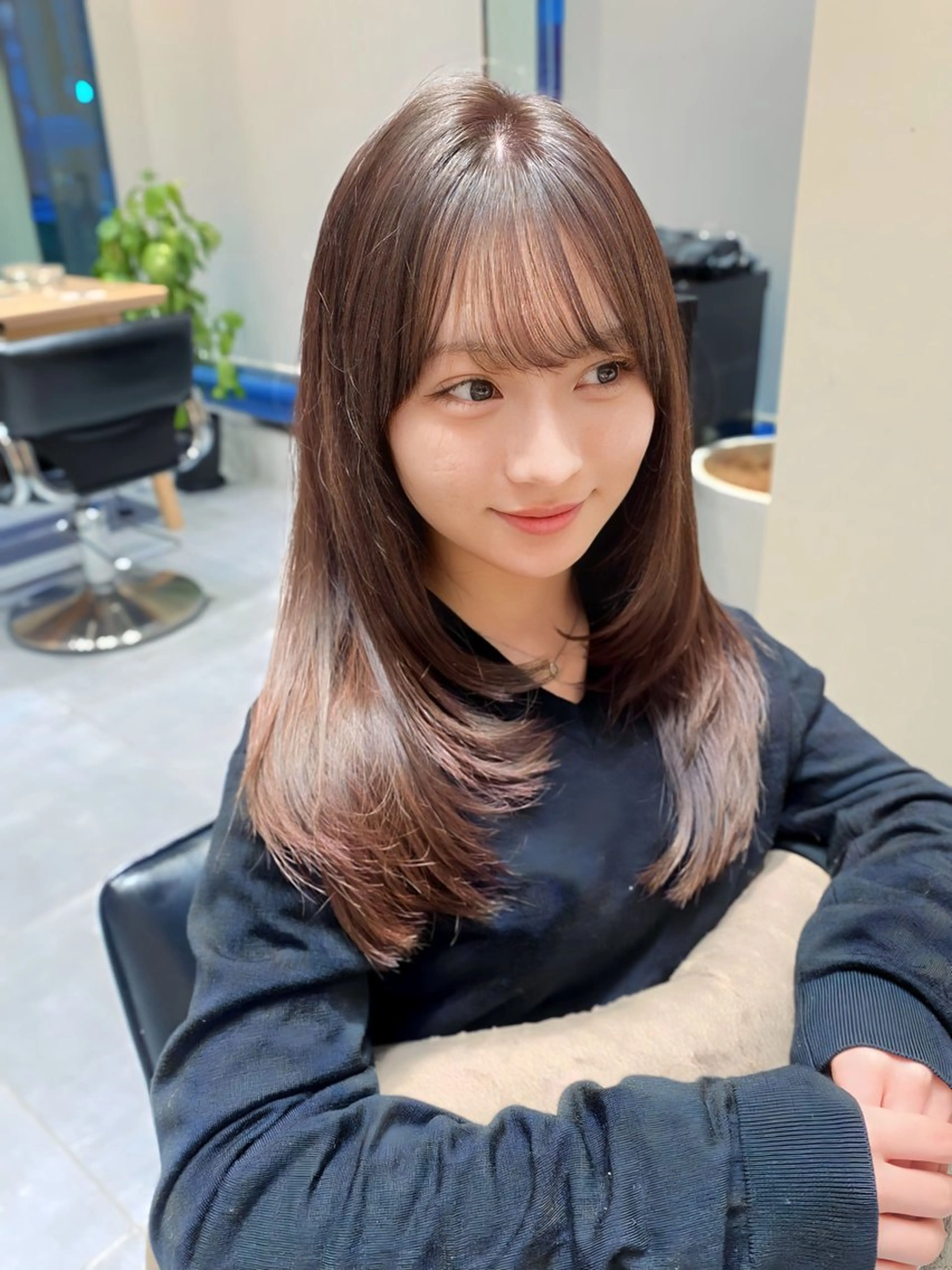 ロング カラー カット ヘアカラー トリートメント ヘアセット 韓国レイヤーカット 🇰🇷mireiのヘアスタイル