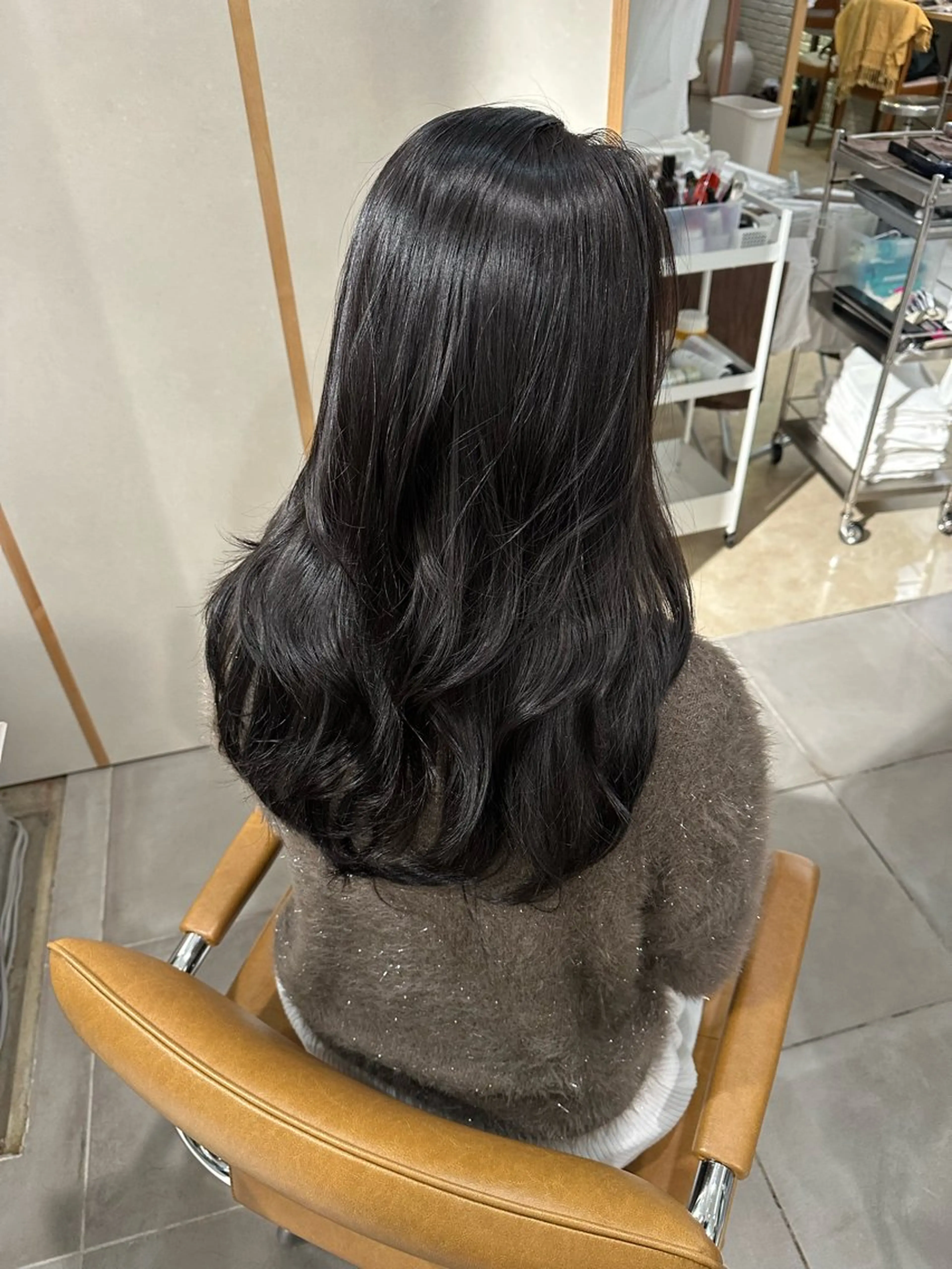 ロング トリートメント ヘアカラー ともえ / ベージュ カラー🧸🏷🤎のヘアスタイル