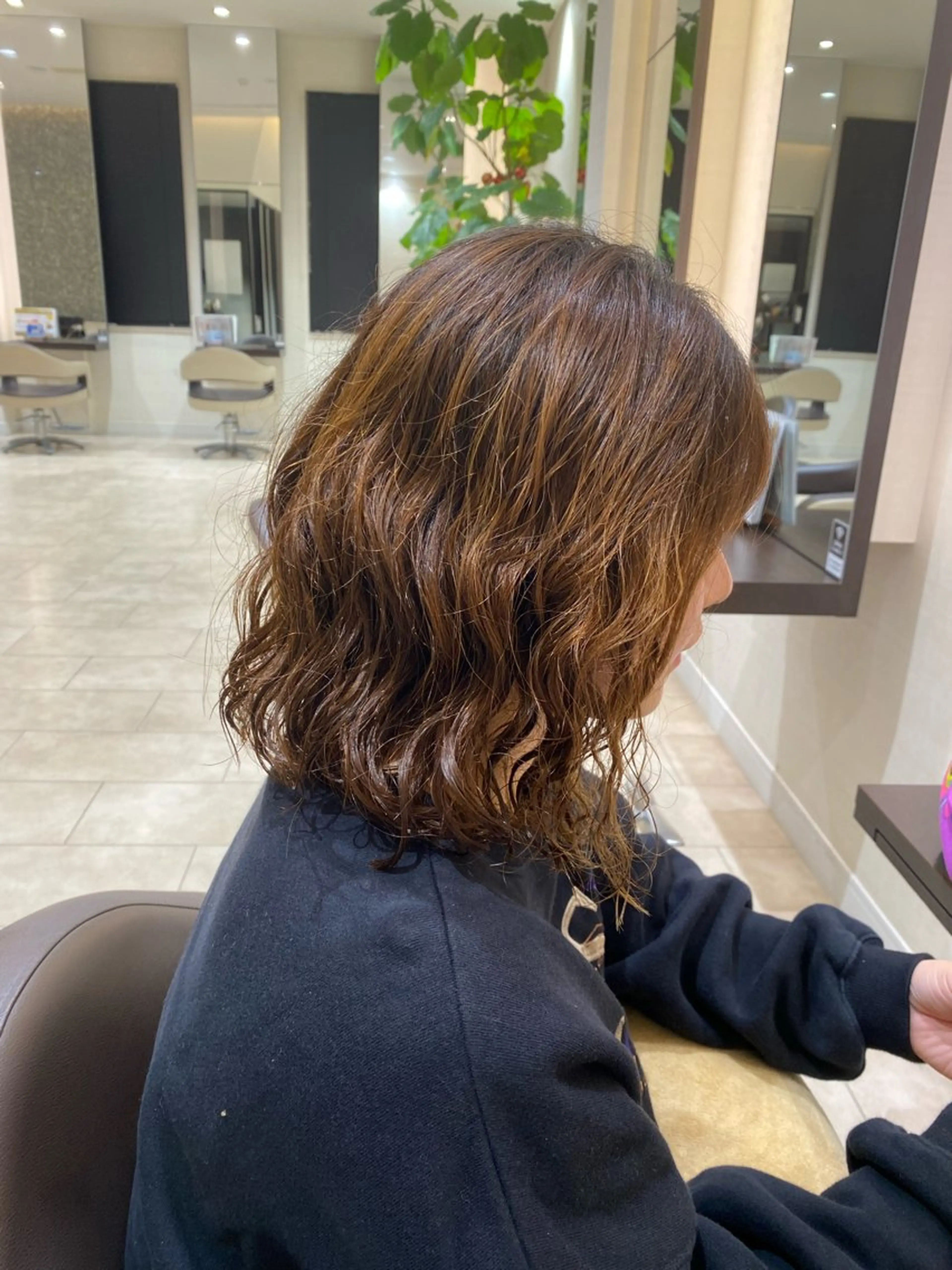 ミディアム パーマ ミディアムパーマ CARDIA LUSSO所属・松下 美希のヘアスタイル