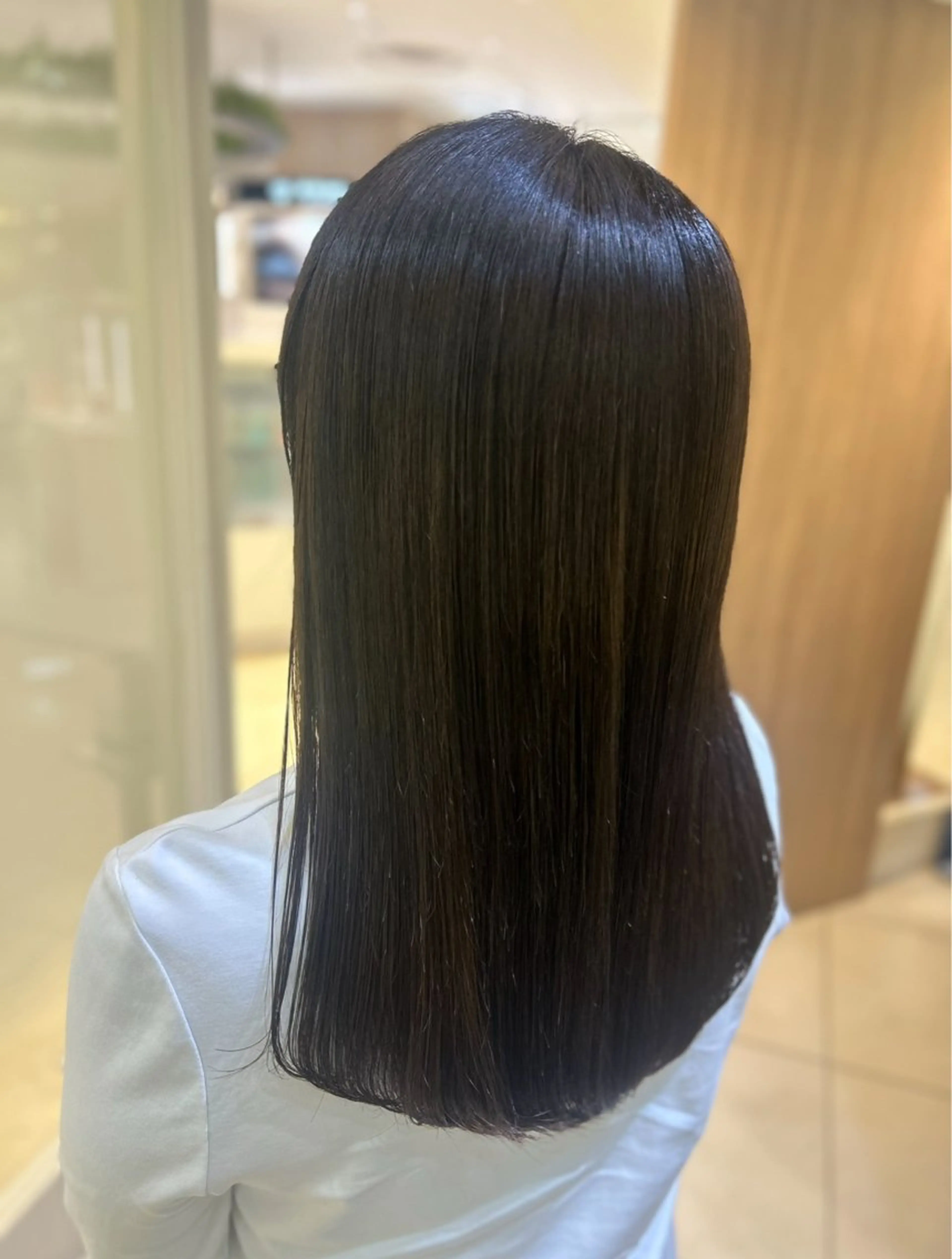 ロング カラー ヘアカラー トリートメント 艶質改善/縮毛矯正 ササキナツミのヘアスタイル