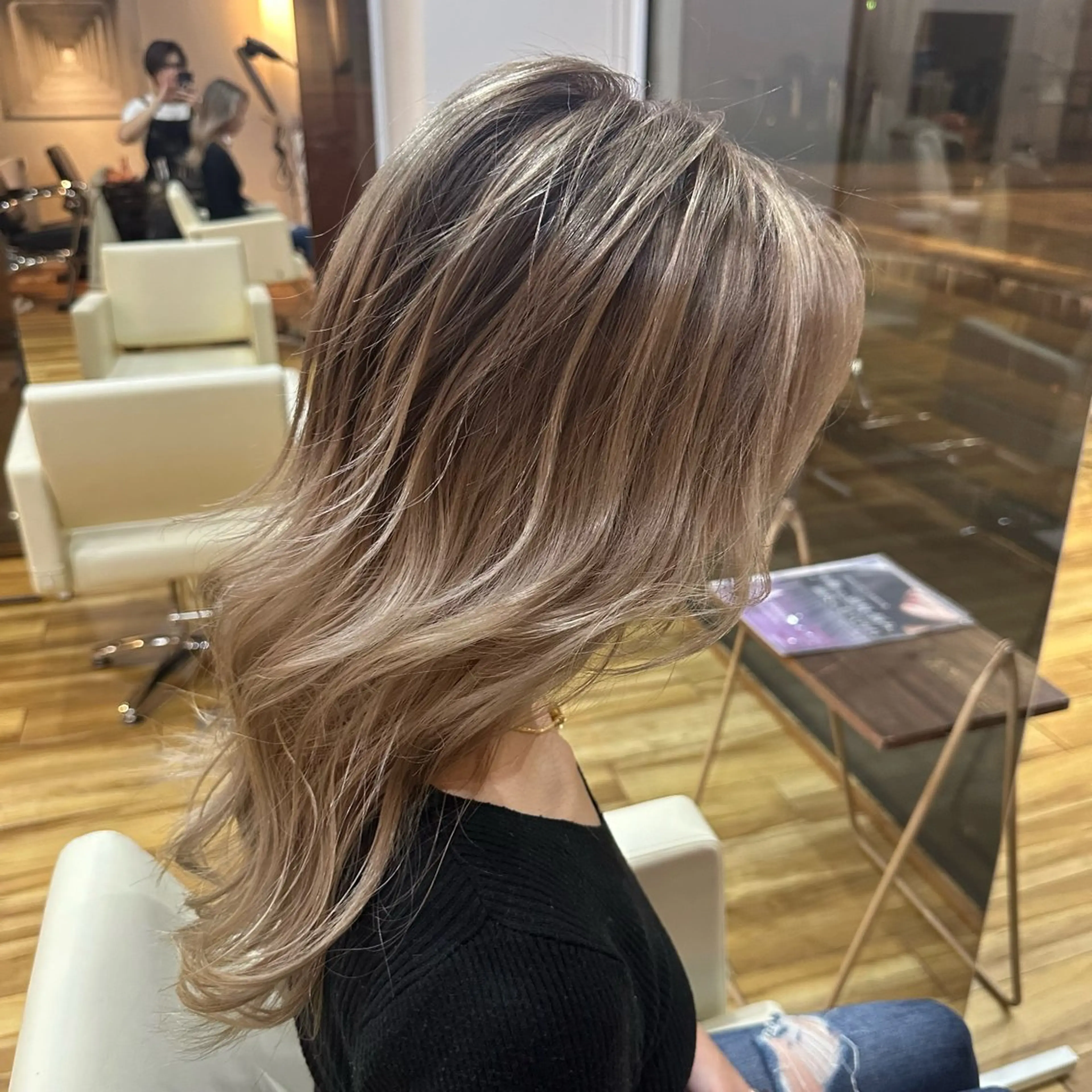 カラー バレイヤージュ ブリーチ ヘアカラー 大原 正寛のヘアスタイル