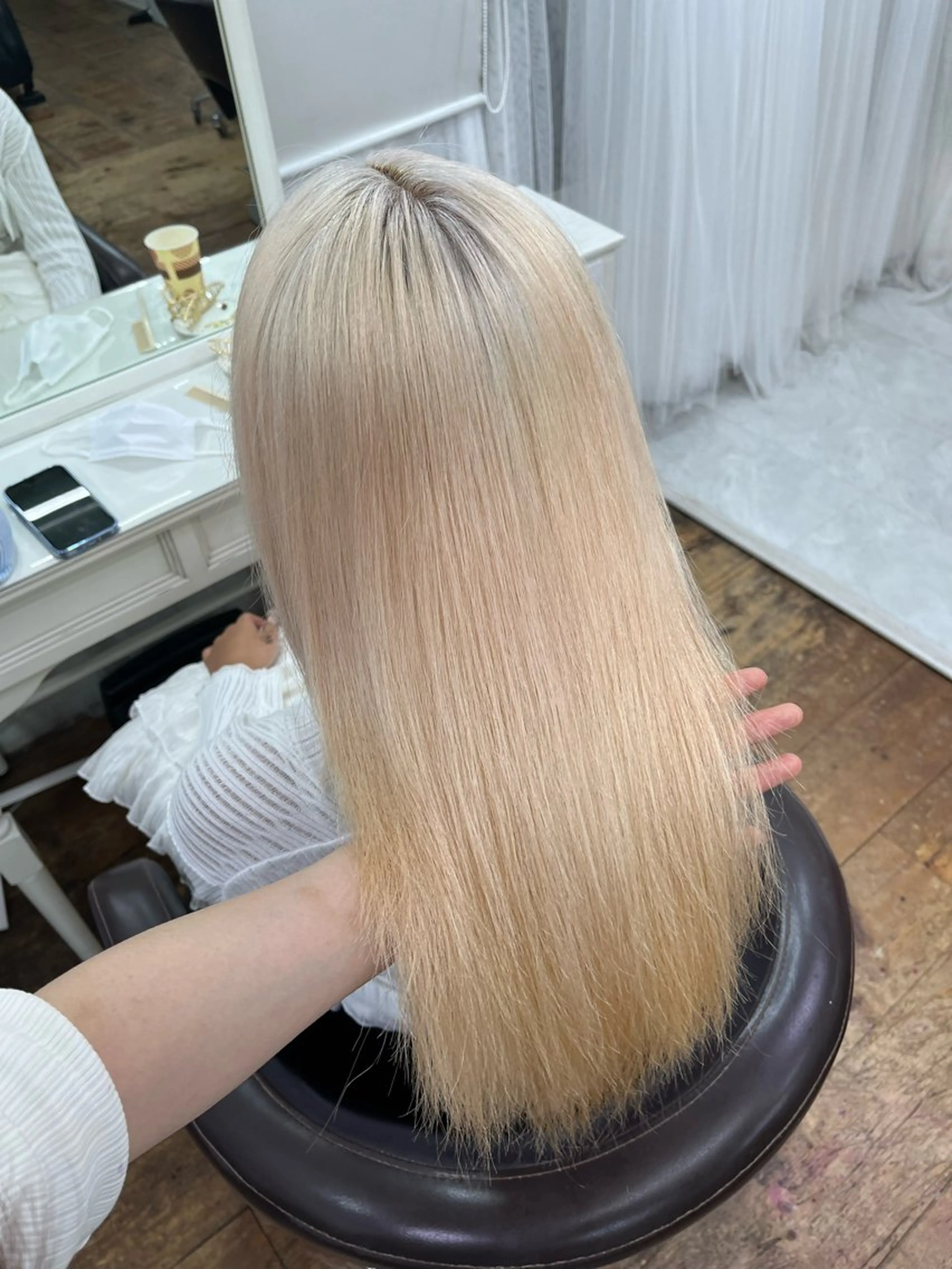 ロング カラー ブロンド ホワイトブロンド カット ヘアカラー トリートメント ハイトーン/アレンジ かなで⊹ ࣪ ˖⟡のヘアスタイル