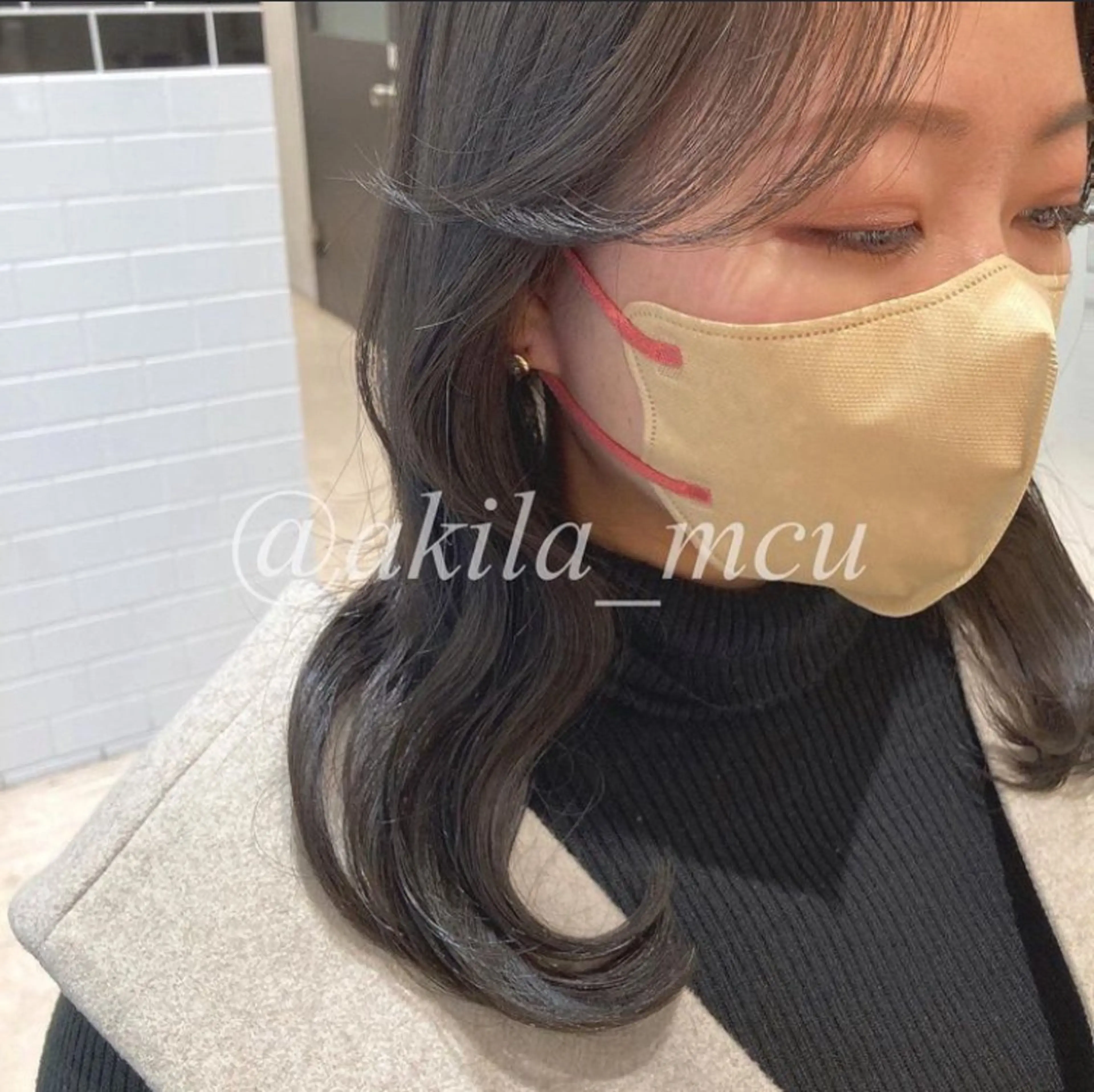 セミロング カラー ヘアアレンジ アッシュ ブリーチ 透明感カラー グレージュ ブリーチなしカラー エグチ アキラのヘアスタイル