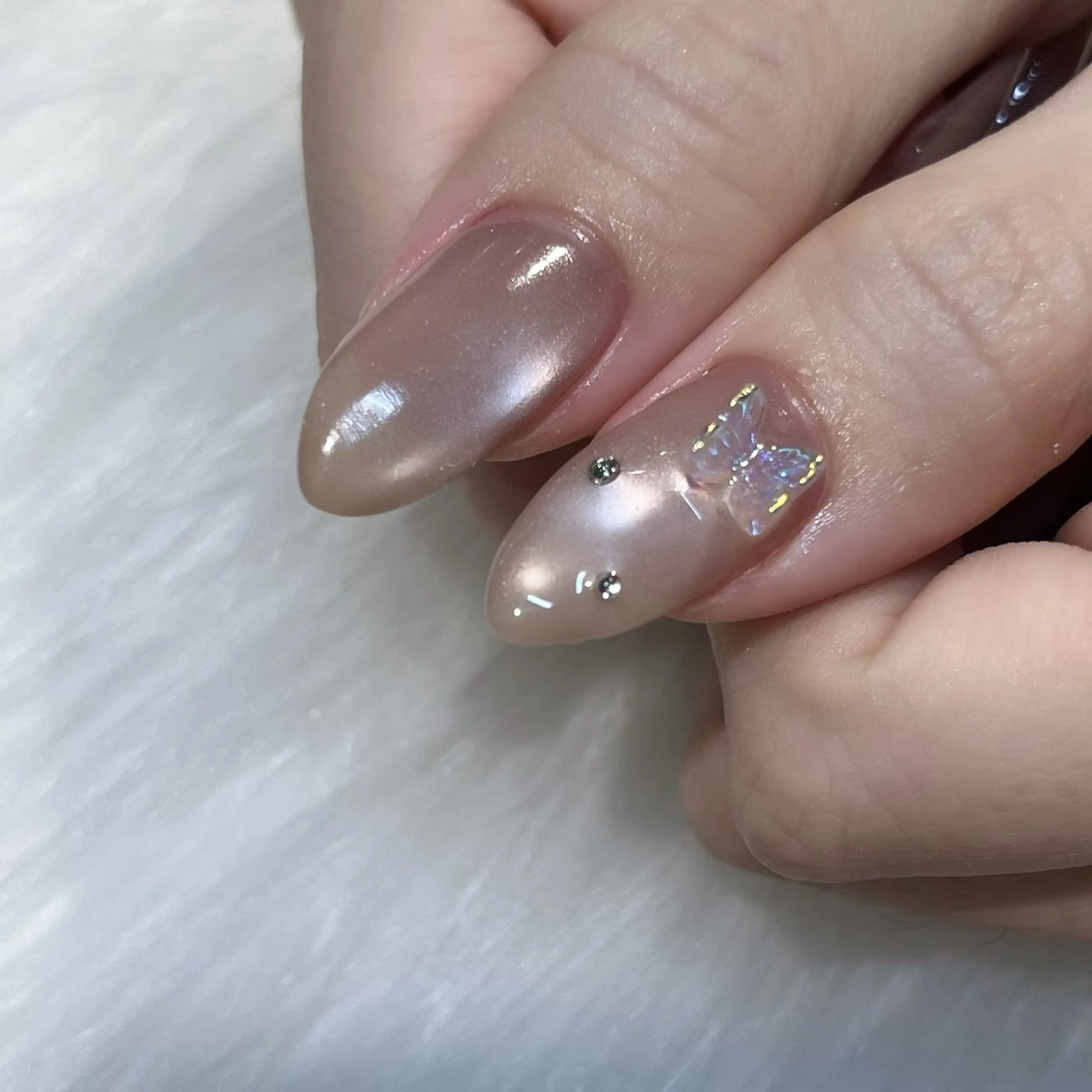 ネイル アートネイル ガーリー 韓国ネイル 持ち込み ワンホンネイル ハンドネイル KOKONA 🎀のネイルデザイン